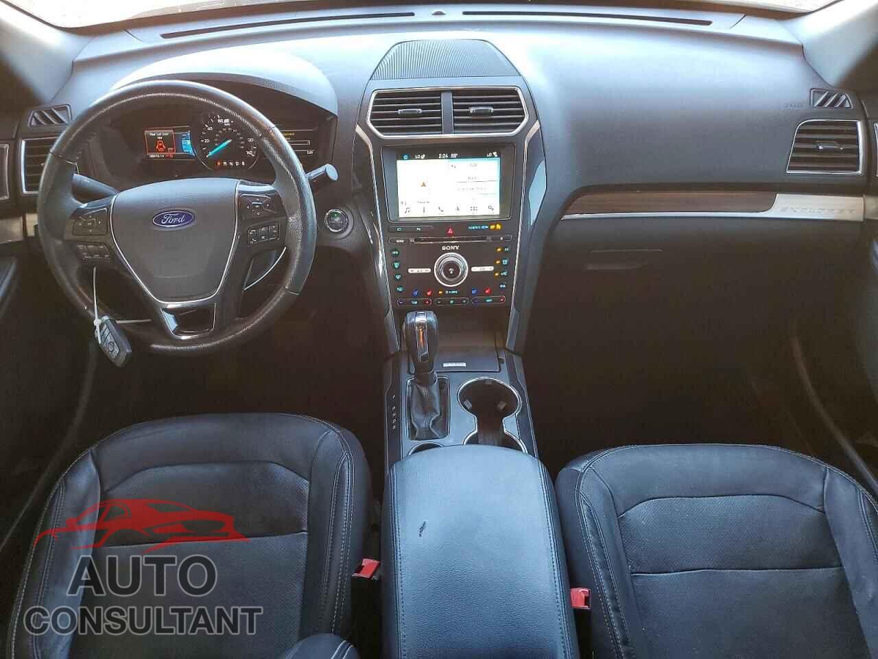 FORD EXPLORER 2018 - 1FM5K7F87JGB32036