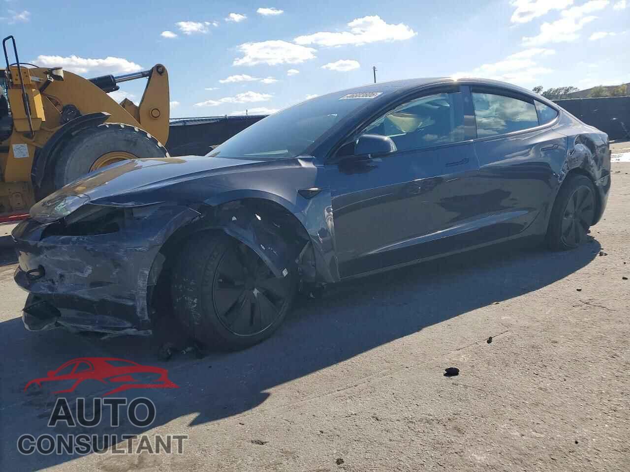 TESLA MODEL 3 2025 - 5YJ3E1EA2SF904135
