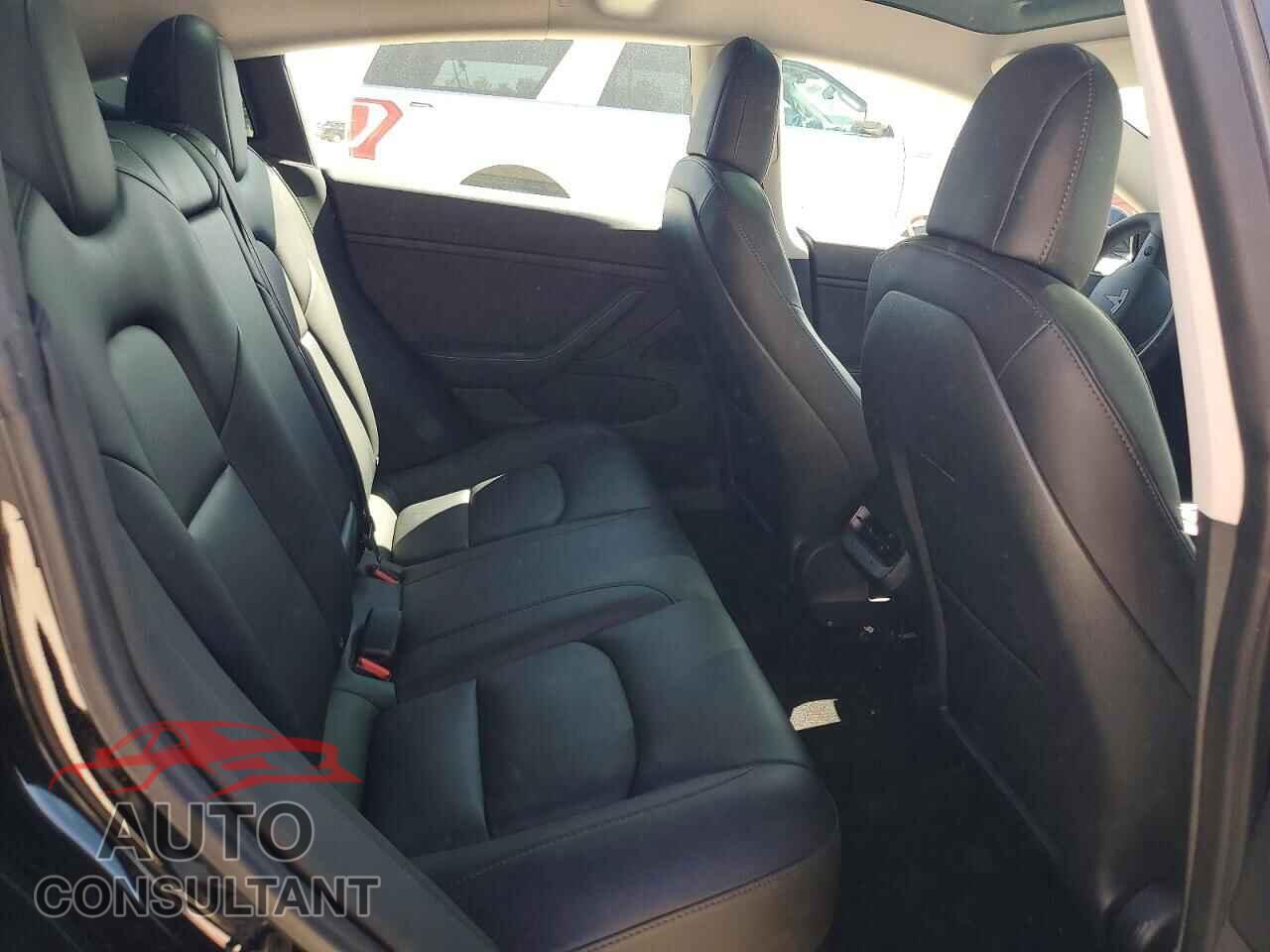 TESLA MODEL 3 2021 - 5YJ3E1EB8MF924059
