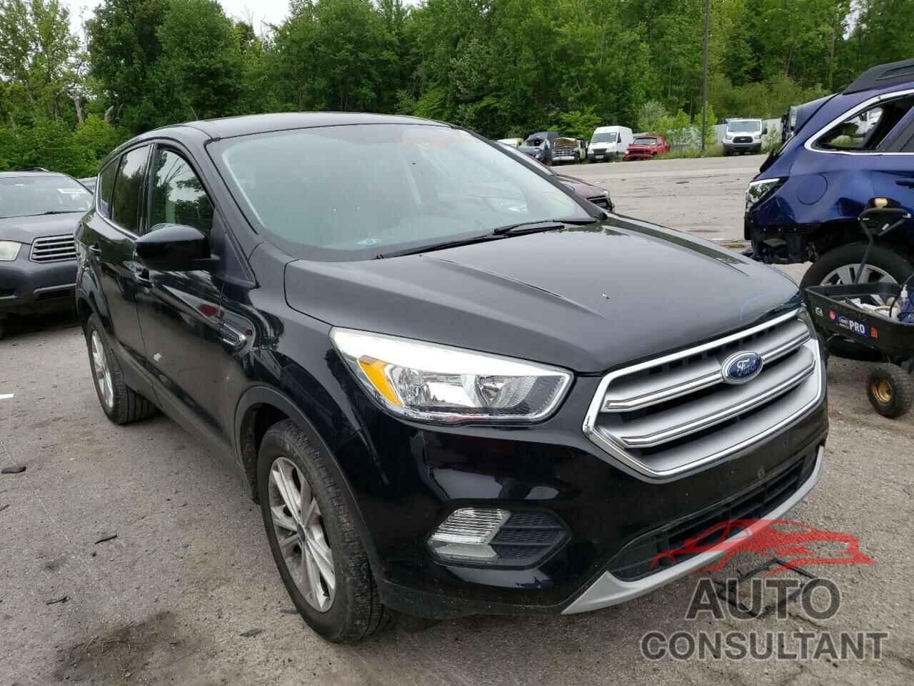 FORD ESCAPE 2017 - 1FMCU0GD7HUC46439