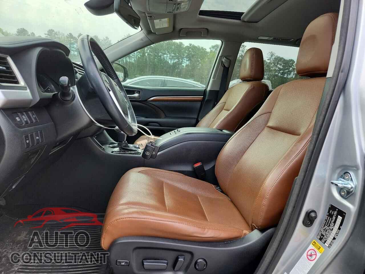TOYOTA HIGHLANDER 2017 - 5TDYZRFH9HS196197