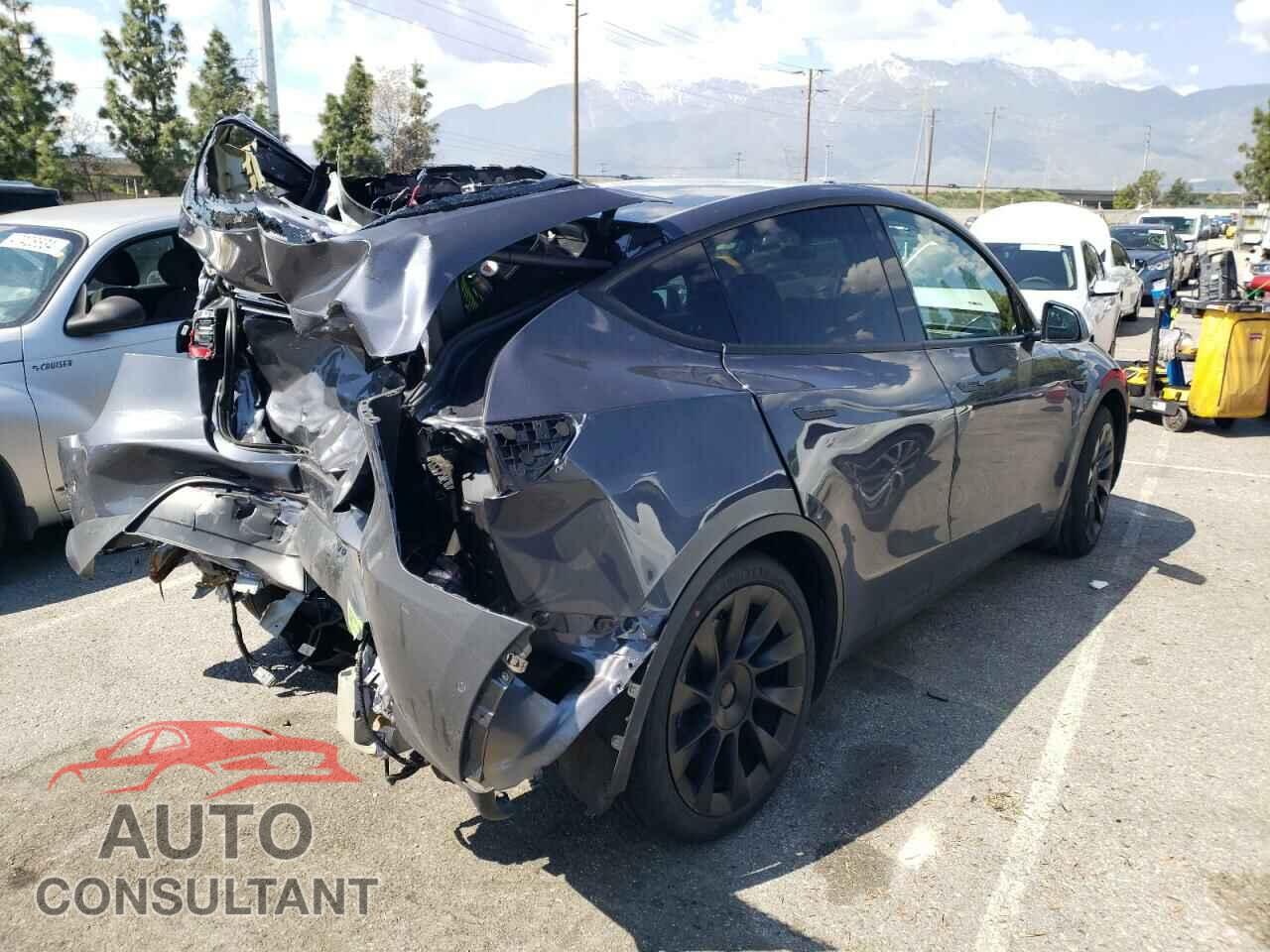 TESLA MODEL Y 2022 - 7SAYGDEE2NF323469