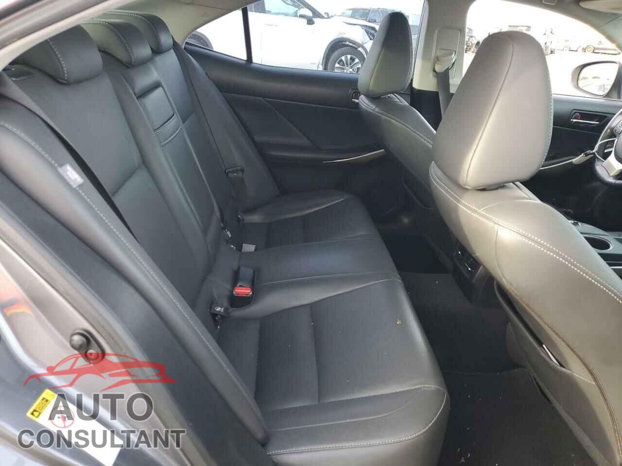 LEXUS IS 2015 - JTHBF1D29F5061334