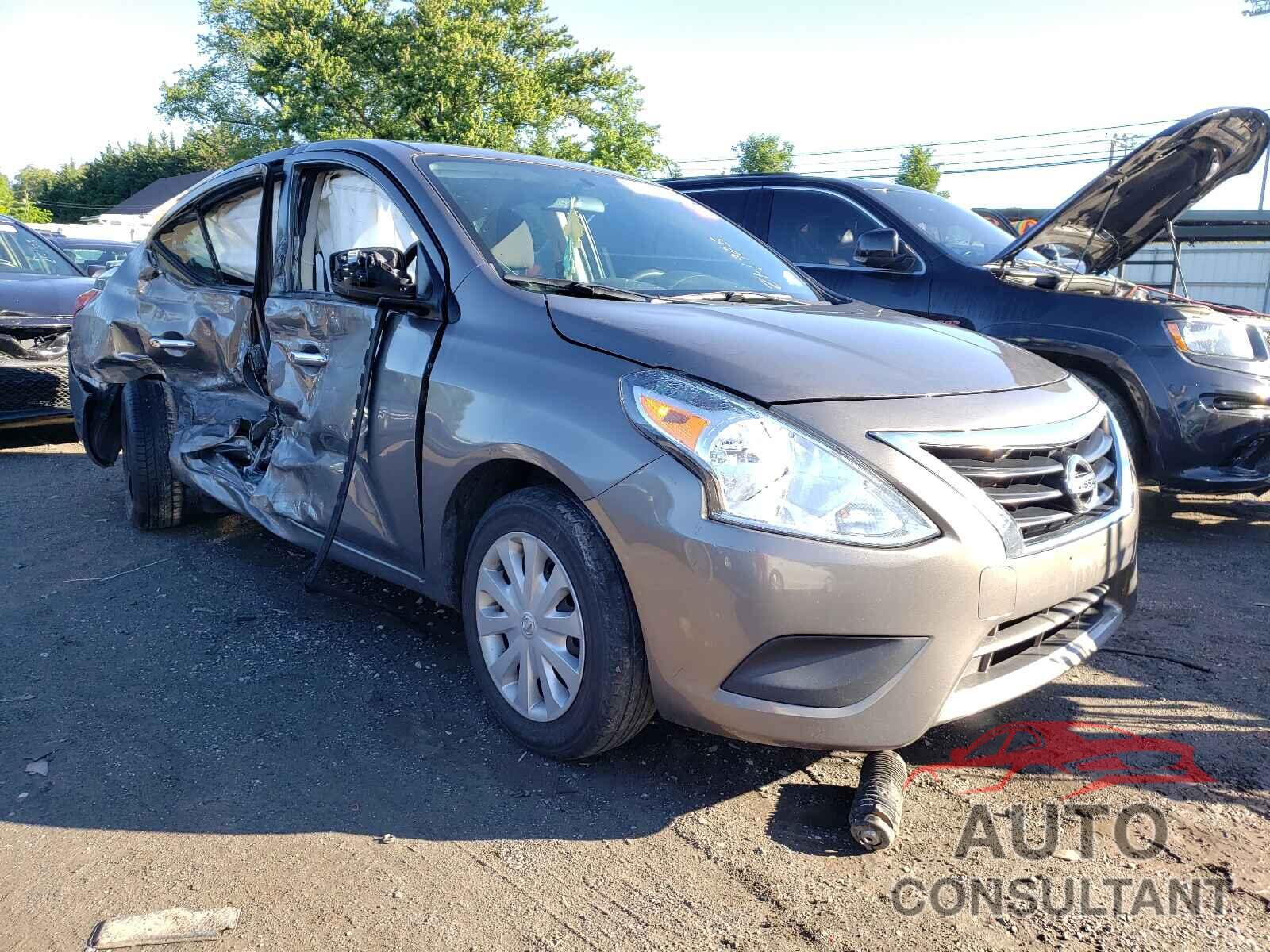 NISSAN VERSA 2017 - 3N1CN7AP9HL806424