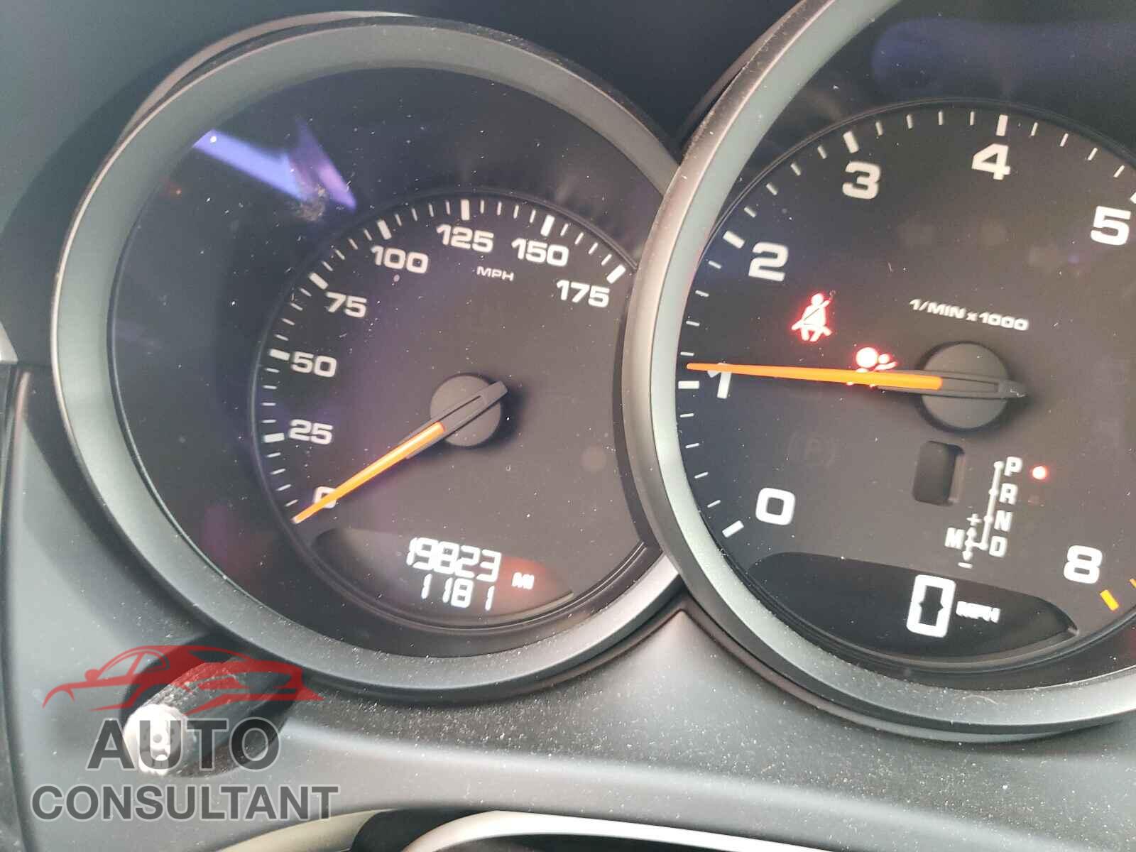PORSCHE MACAN 2018 - WP1AA2A55JLB15537