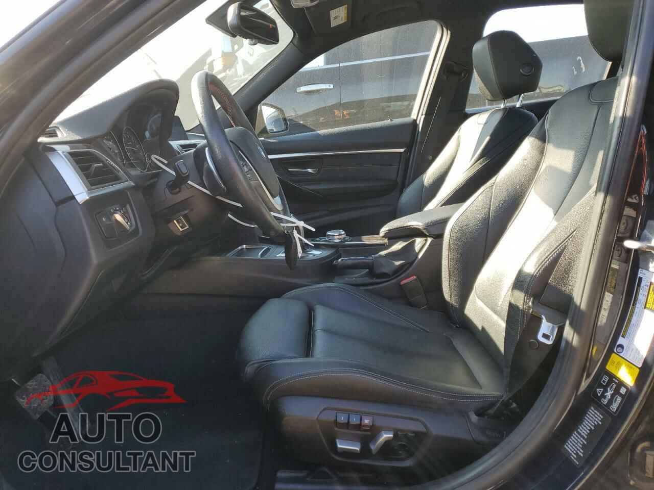 BMW 3 SERIES 2016 - WBA8E3G52GNU05309