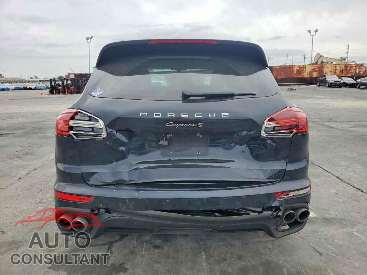 PORSCHE CAYENNE 2017 - WP1AB2A21HLA50490