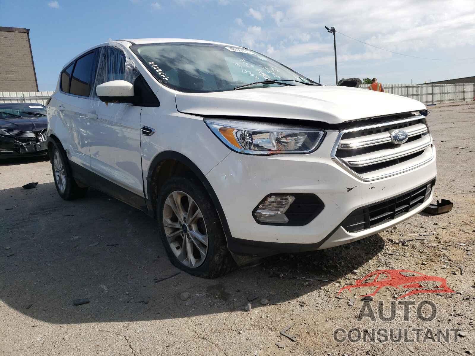 FORD ESCAPE 2017 - 1FMCU0GD0HUC38960