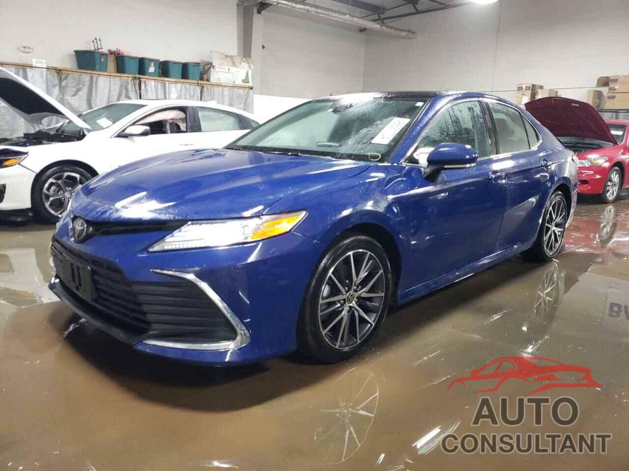 TOYOTA CAMRY 2023 - 4T1F11BK2PU078239