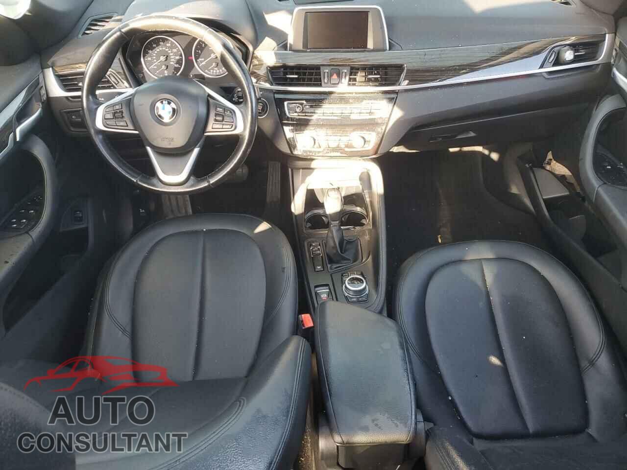BMW X1 2017 - WBXHT3C32H5F70295
