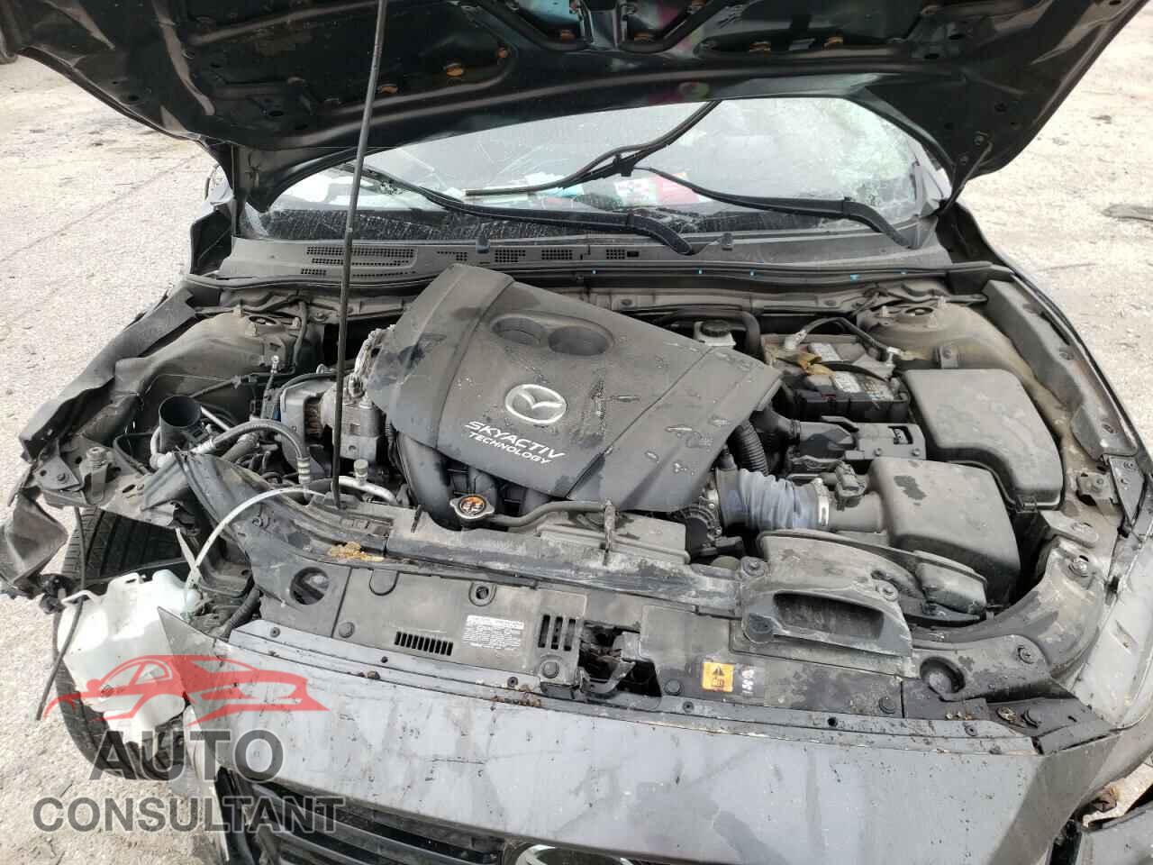 MAZDA 3 2018 - 3MZBN1W3XJM171352