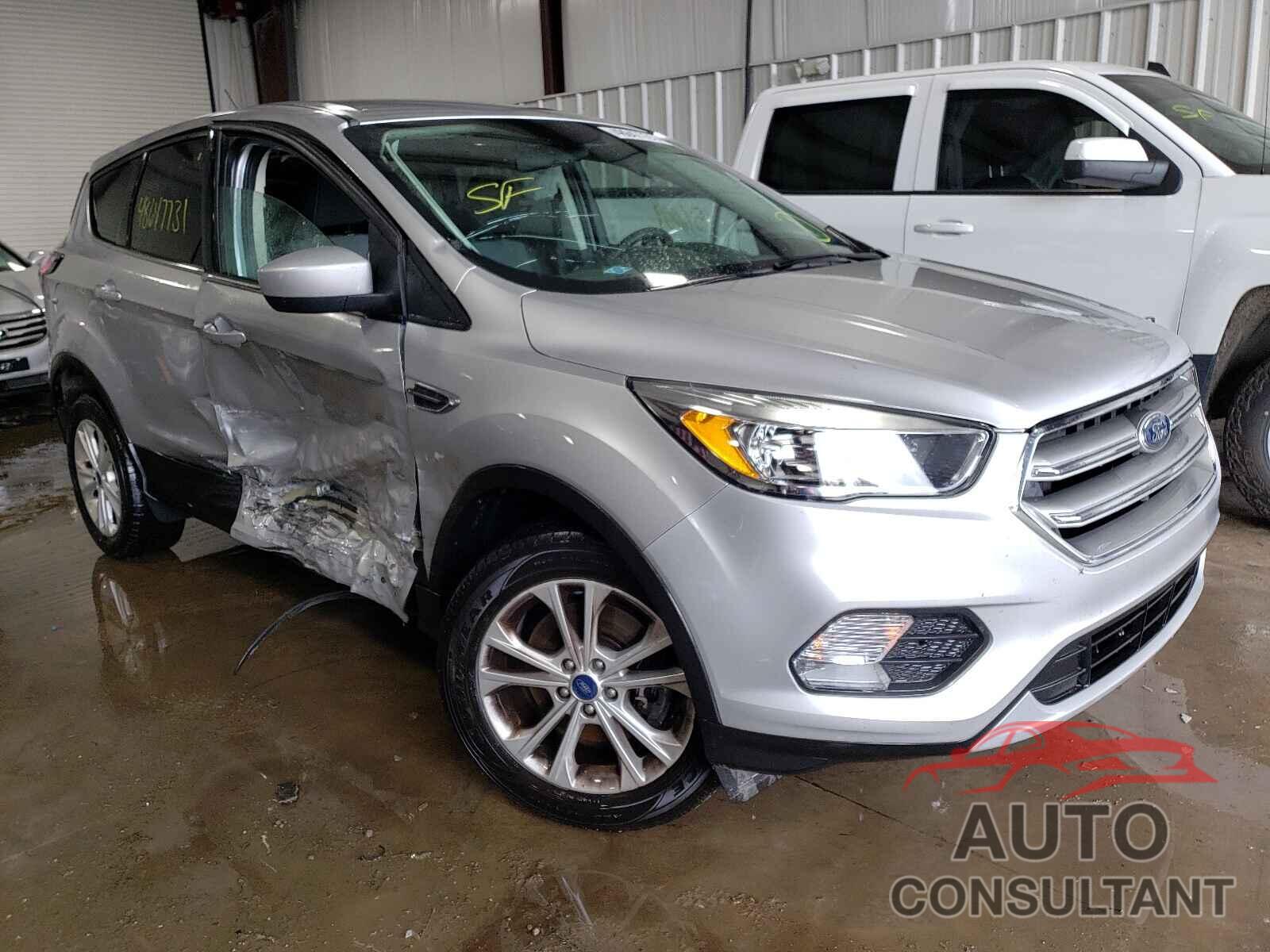 FORD ESCAPE 2017 - 1FMCU9GD6HUB70684