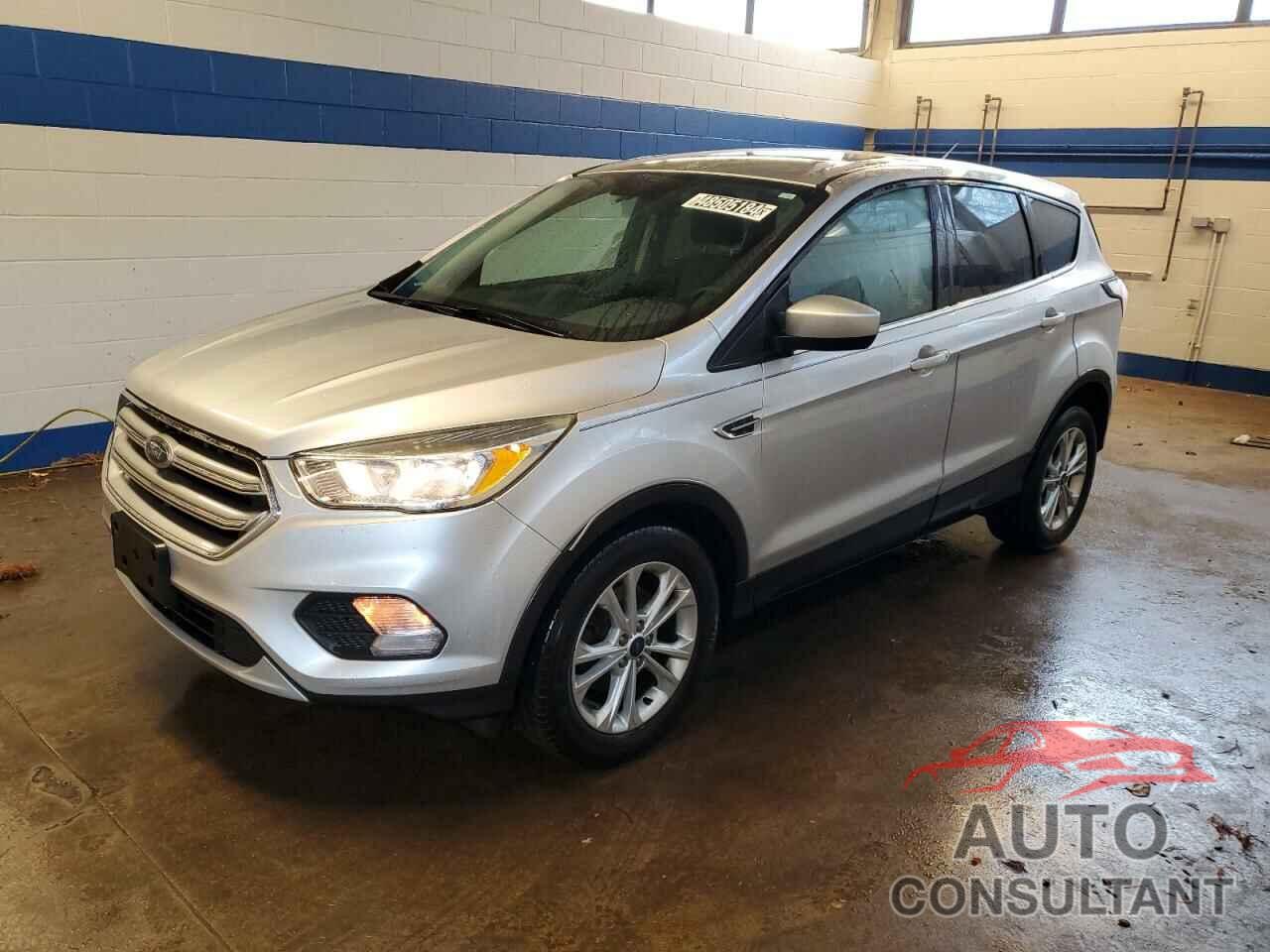 FORD ESCAPE 2017 - 1FMCU0GD1HUB49883