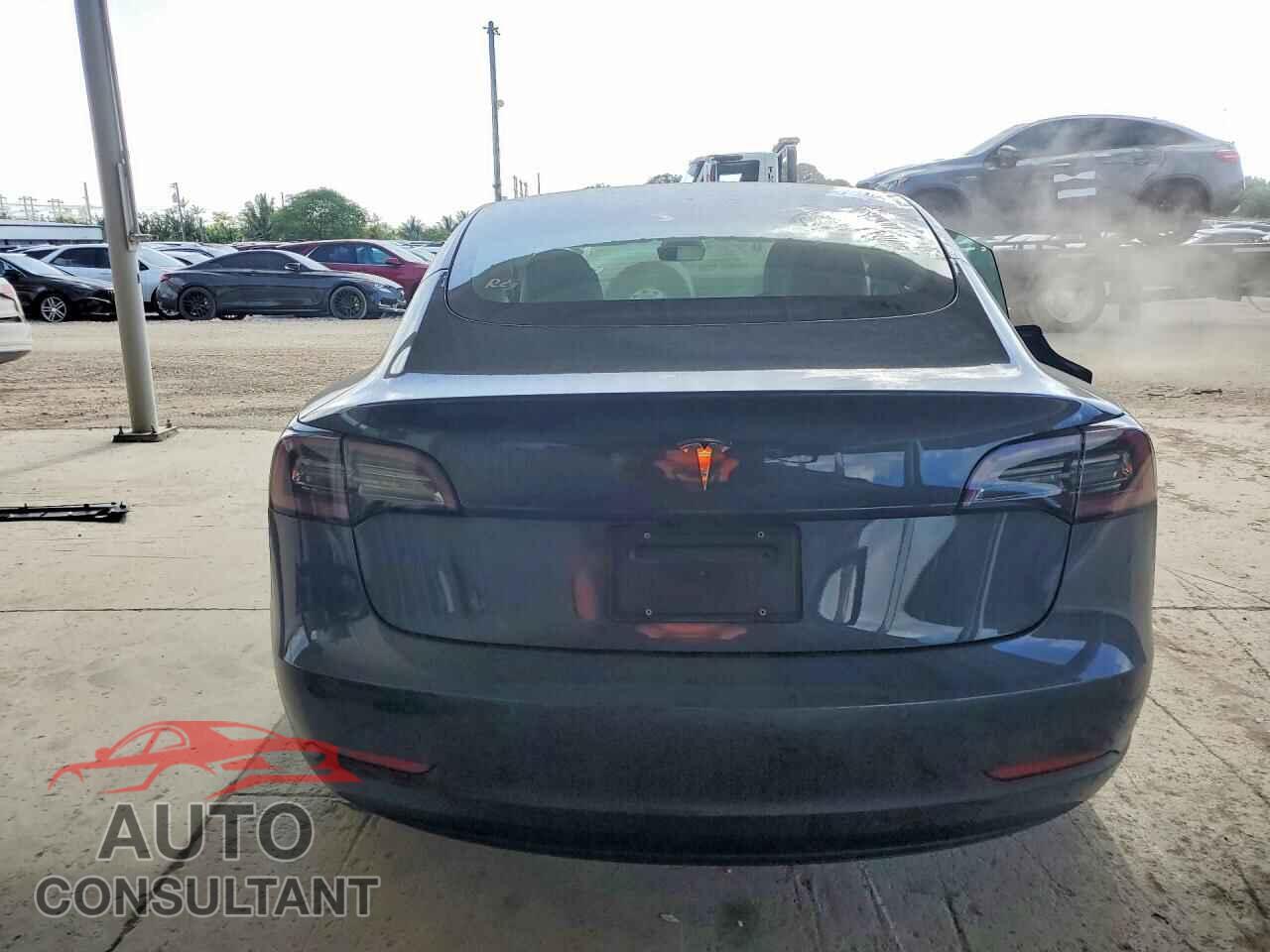 TESLA MODEL 3 2022 - 5YJ3E1EA9NF330119