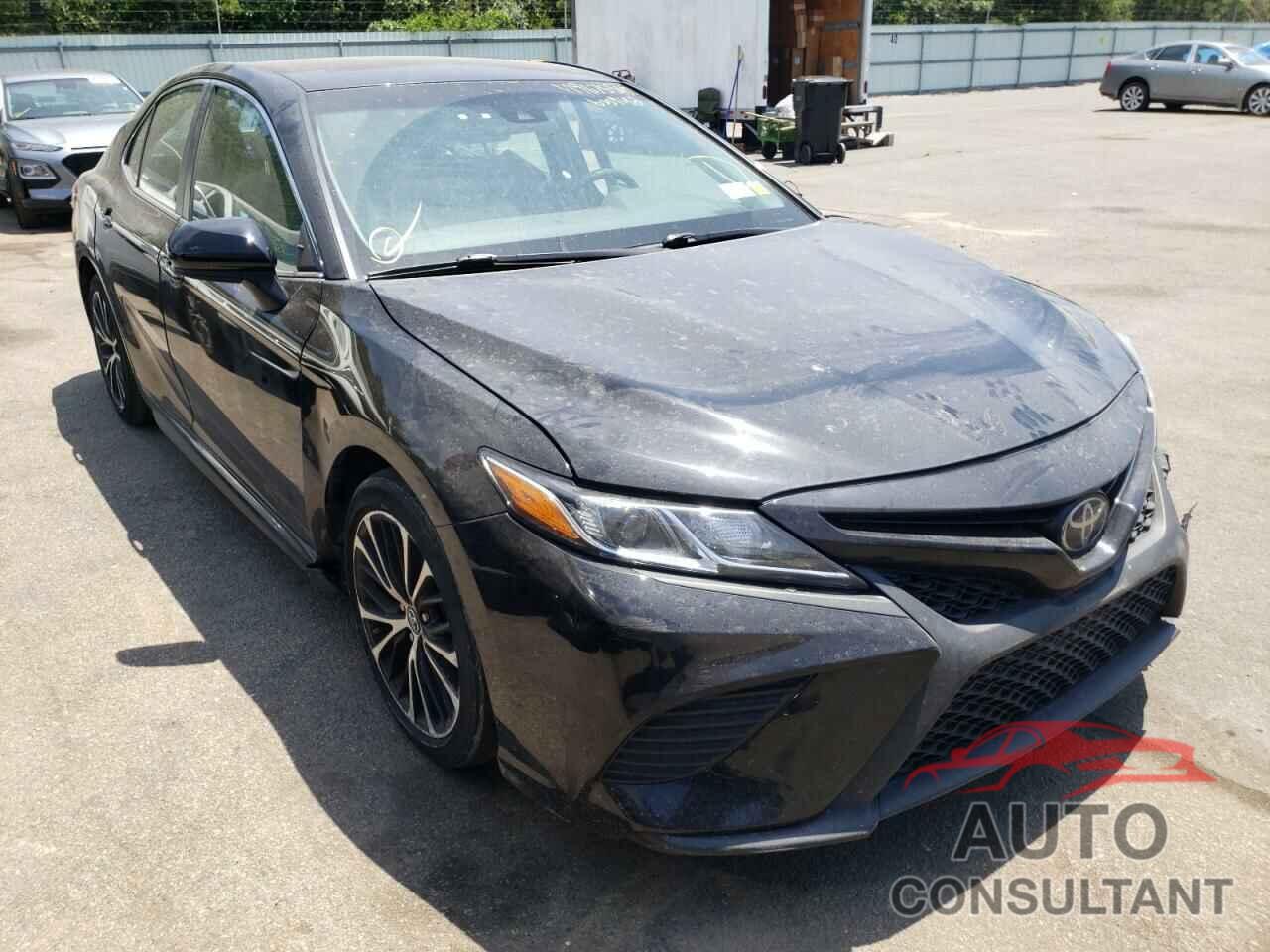 TOYOTA CAMRY 2018 - 4T1B11HK1JU610948