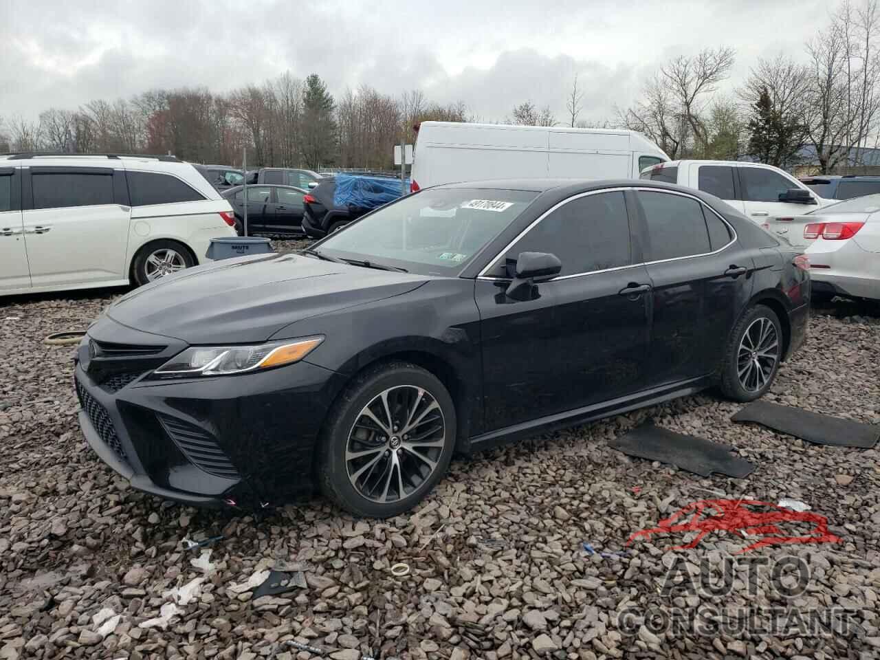 TOYOTA CAMRY 2018 - 4T1B11HK3JU092213