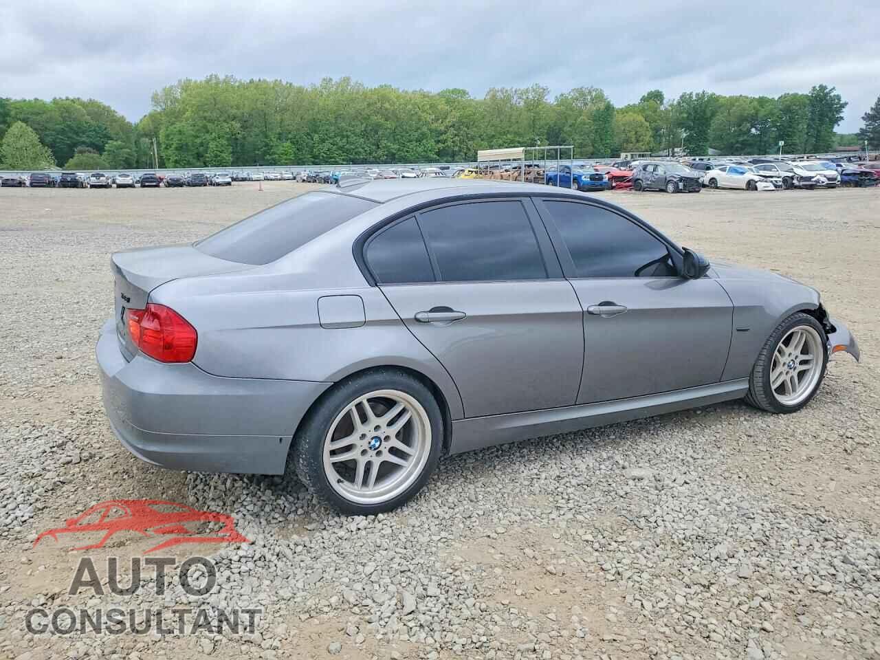BMW 3 SERIES 2011 - WBAPH7C52BE675813