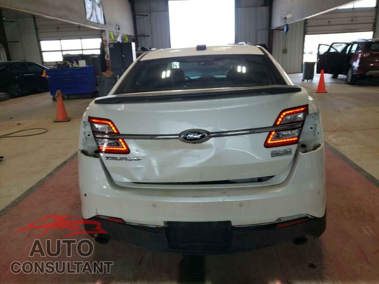 FORD TAURUS 2013 - 1FAHP2KT3DG224528