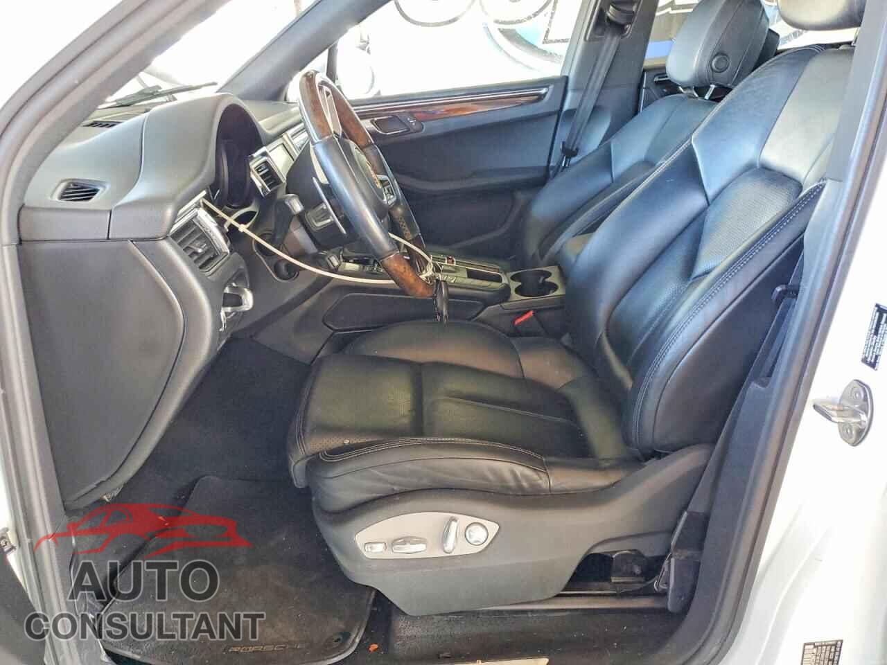 PORSCHE MACAN 2015 - WP1AB2A57FLB43165