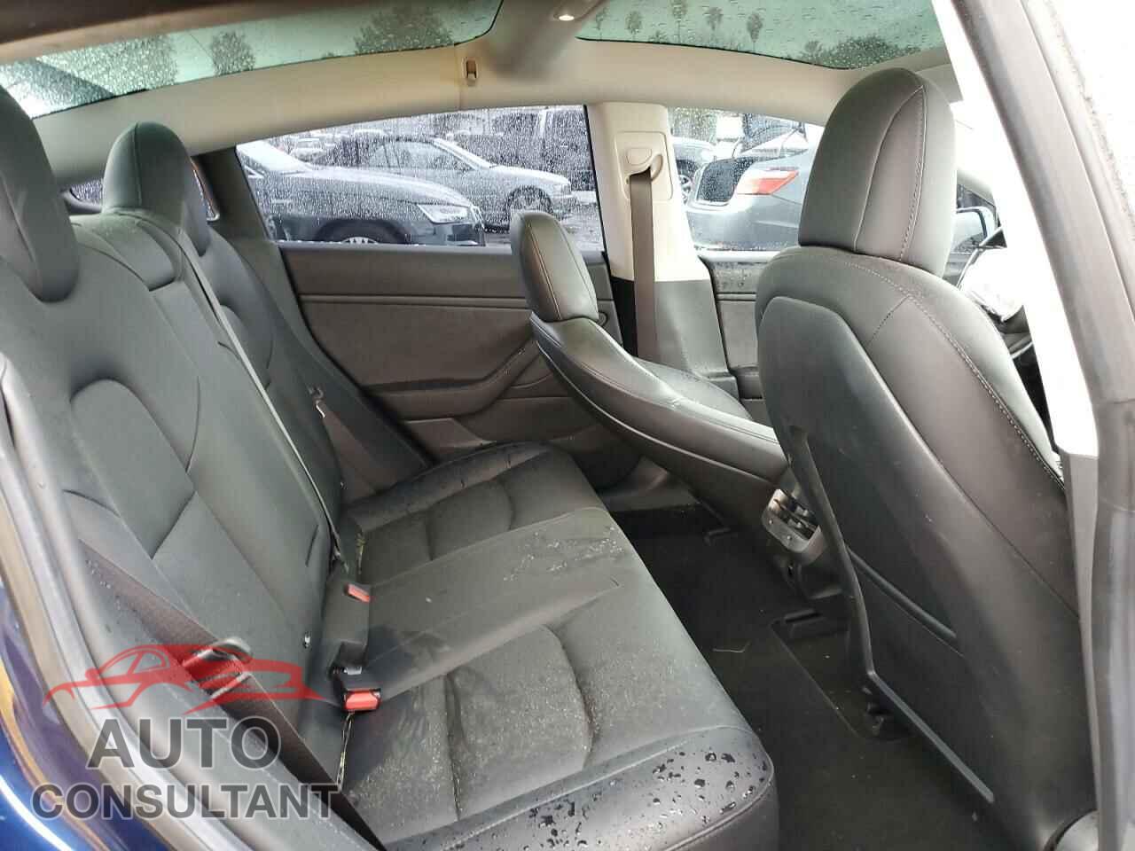TESLA MODEL 3 2018 - 5YJ3E1EA6JF077979