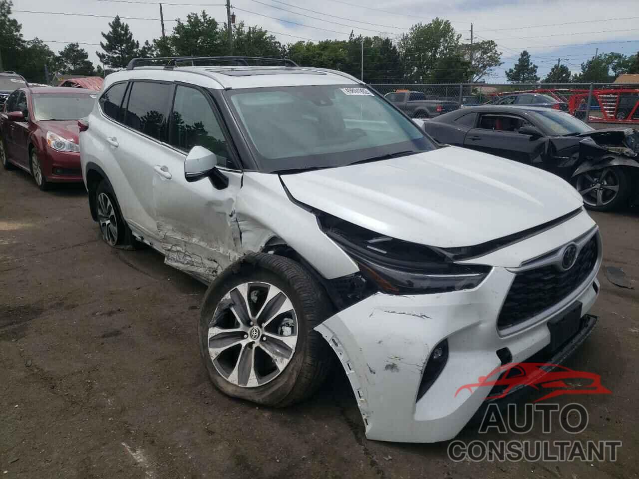 TOYOTA HIGHLANDER 2022 - 5TDHZRBHXNS177837