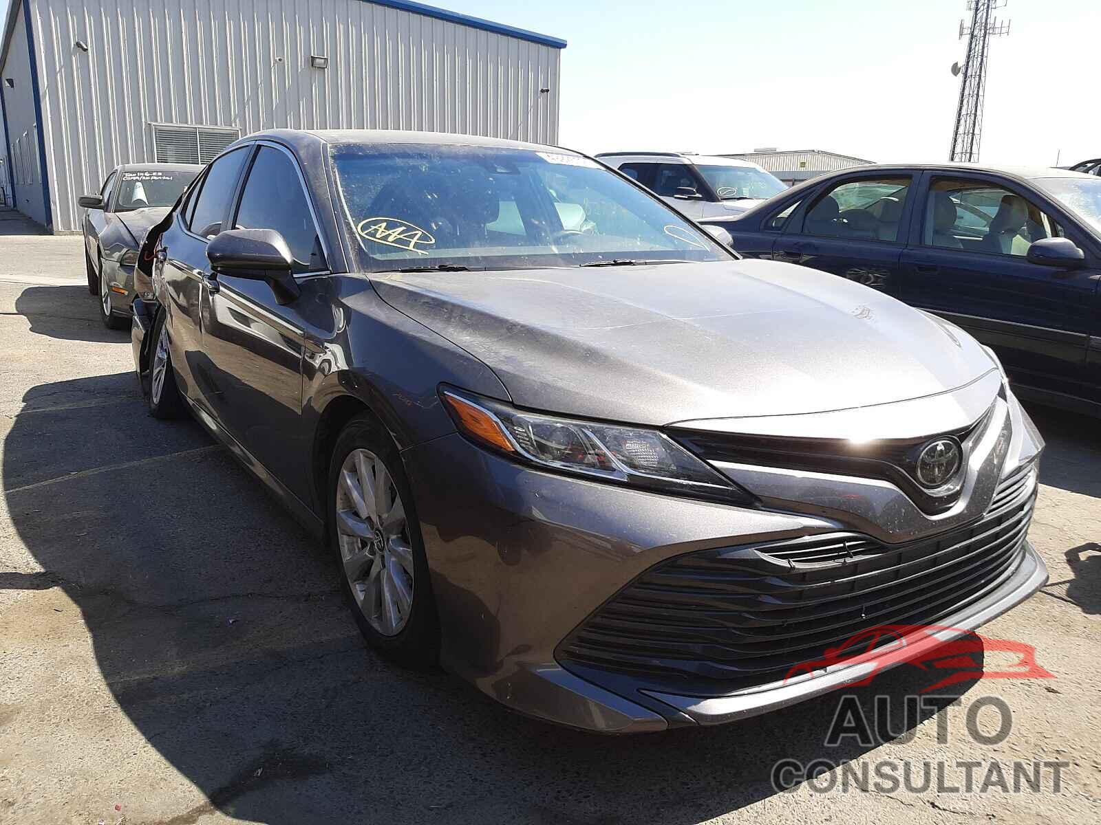 TOYOTA CAMRY 2018 - 4T1B11HKXJU106463
