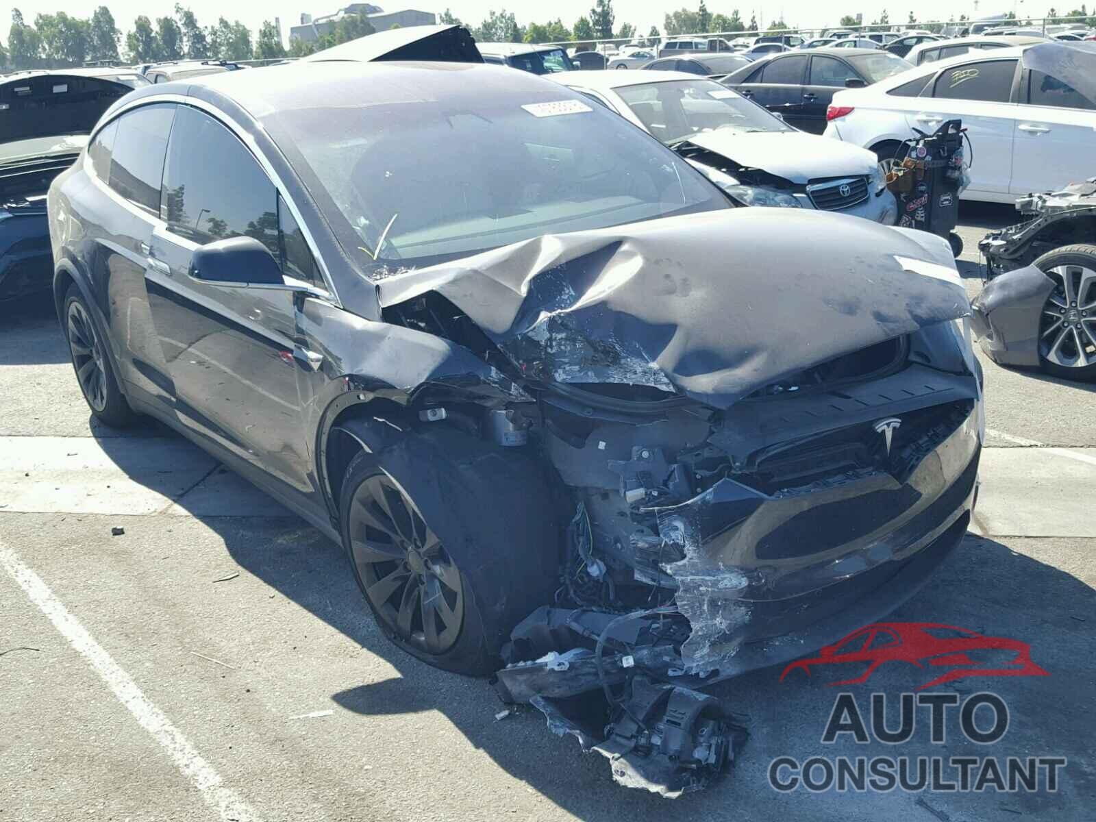 TESLA MODEL X 2017 - 5YJXCDE20HF068318