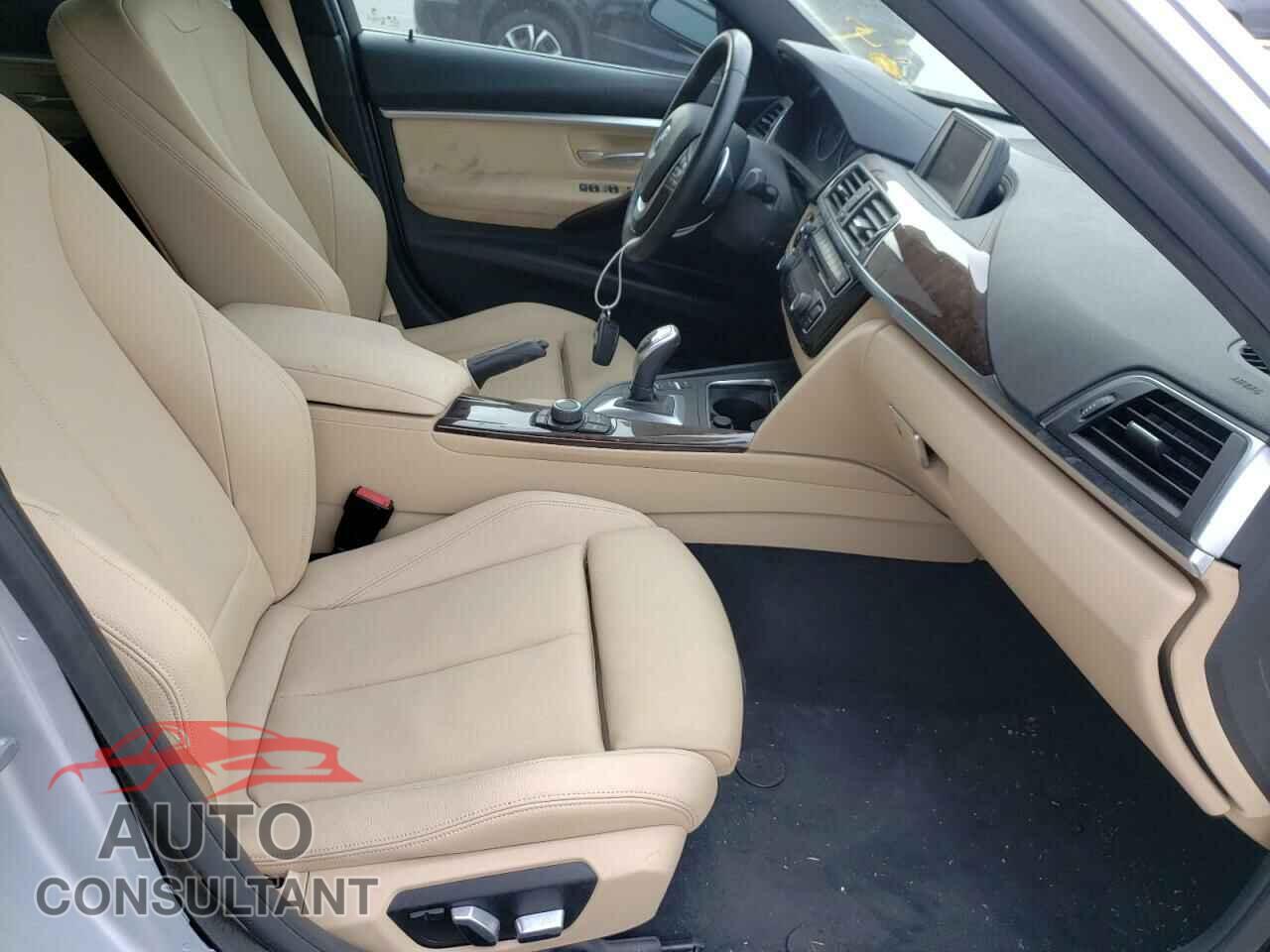 BMW 3 SERIES 2018 - WBA8B9C52JEE81673