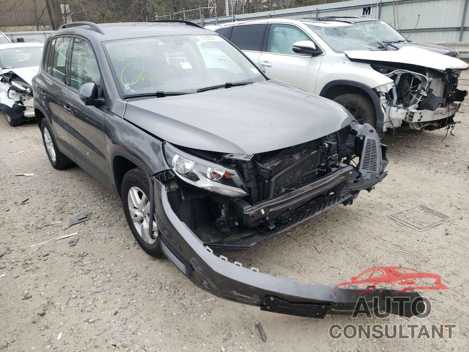 VOLKSWAGEN TIGUAN 2016 - WVGBV7AX5GW614978