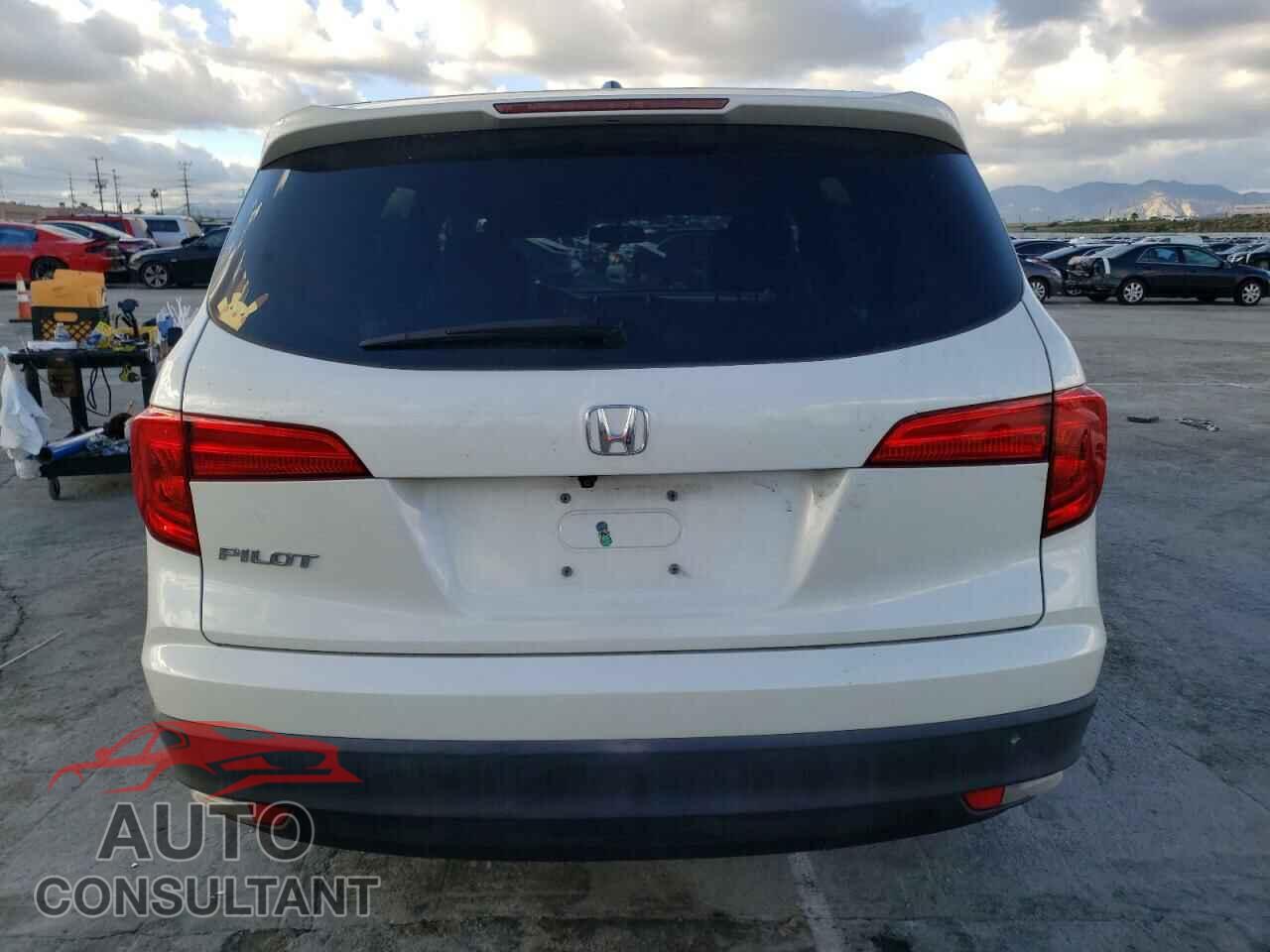 HONDA PILOT 2017 - 5FNYF5H50HB010278