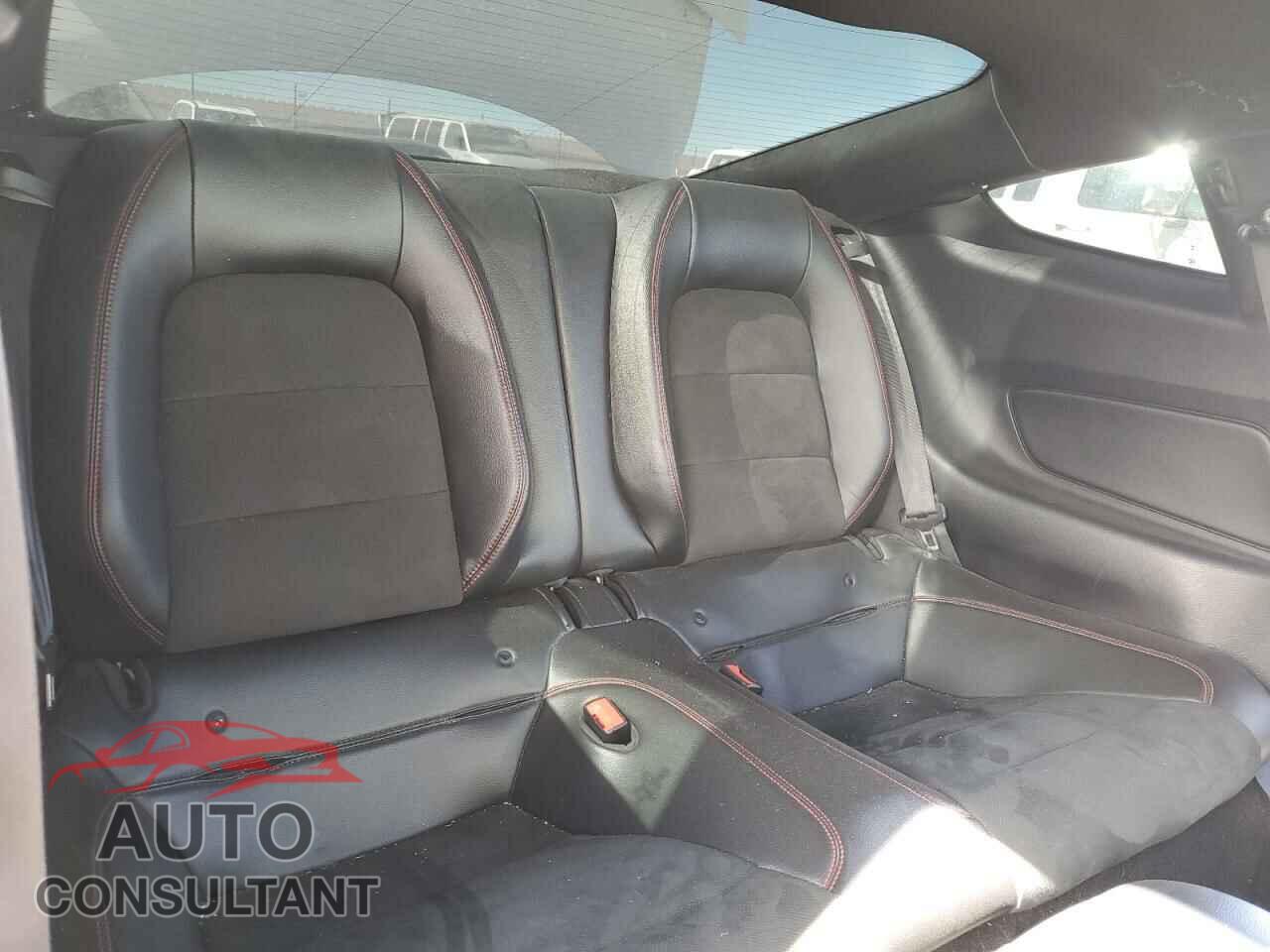 FORD MUSTANG 2019 - 1FA6P8CF3K5112615