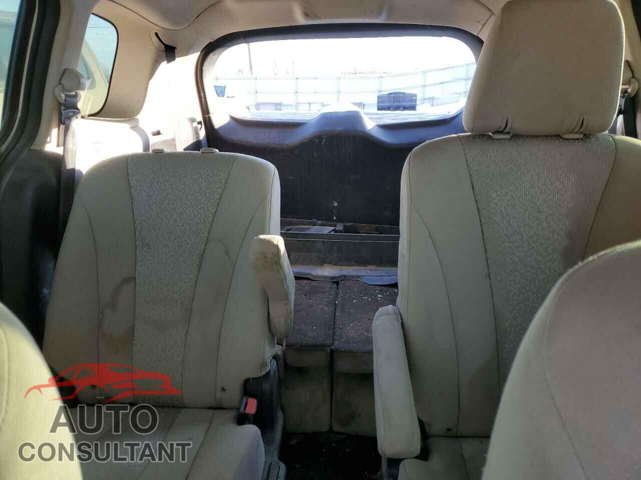 MAZDA 5 2012 - JM1CW2CL2C0124689