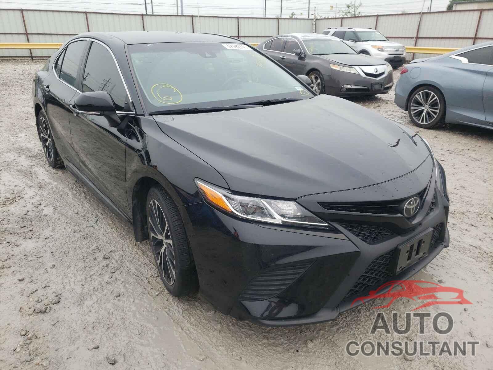 TOYOTA CAMRY 2018 - 4T1B11HK4JU146442