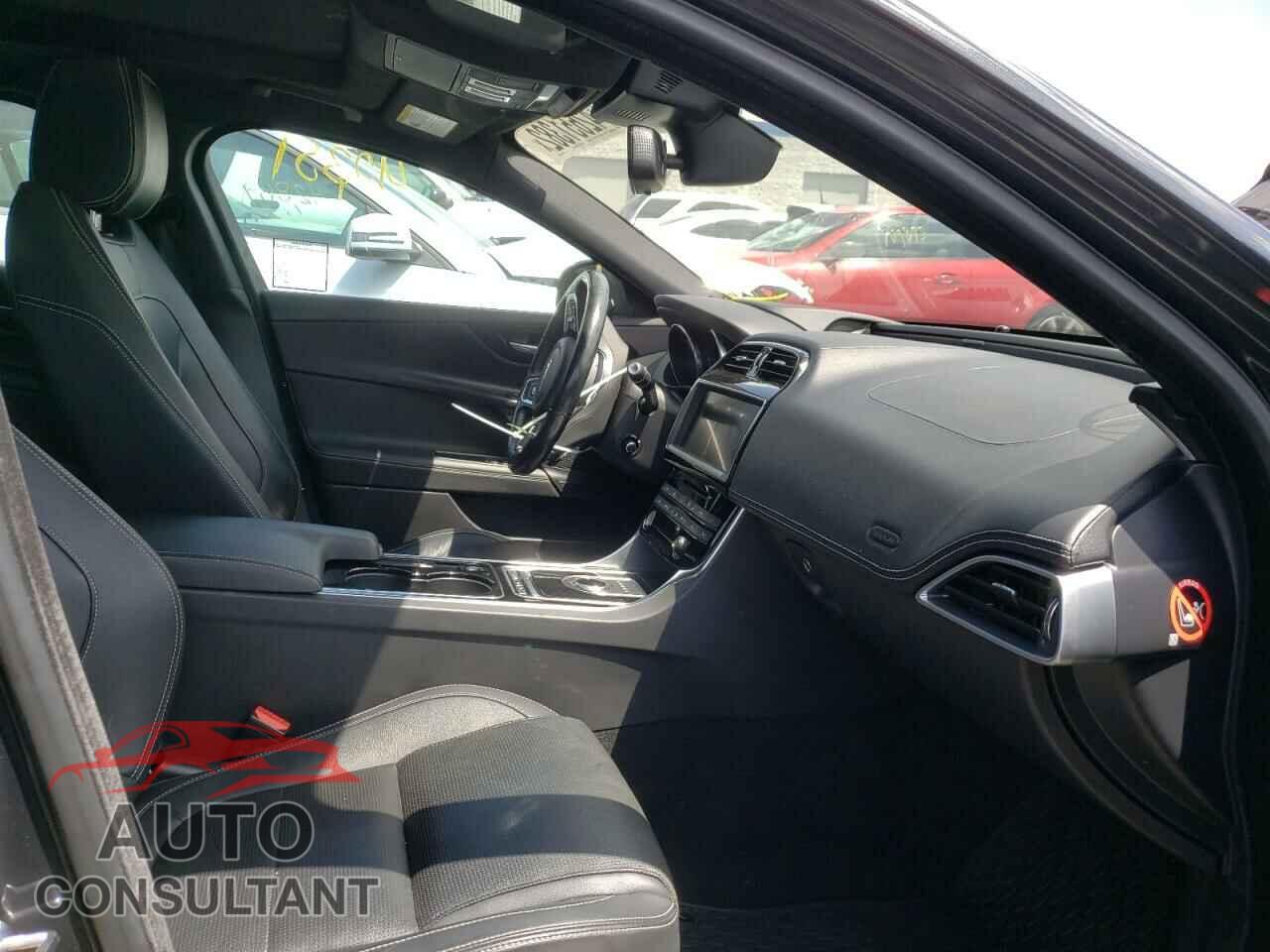 JAGUAR XE 2017 - SAJAF4BVXHA970383