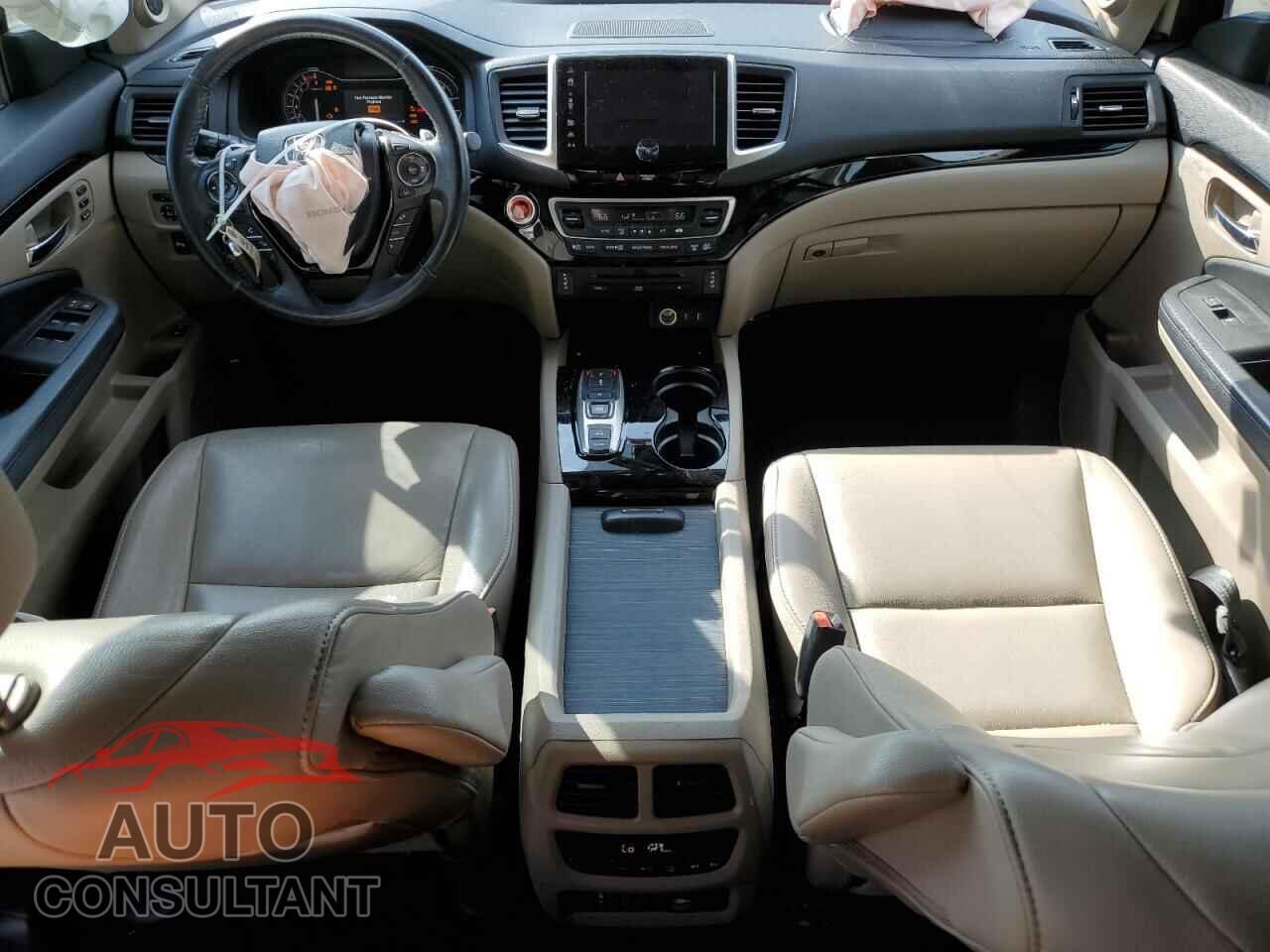 HONDA PILOT 2018 - 5FNYF6H96JB070435