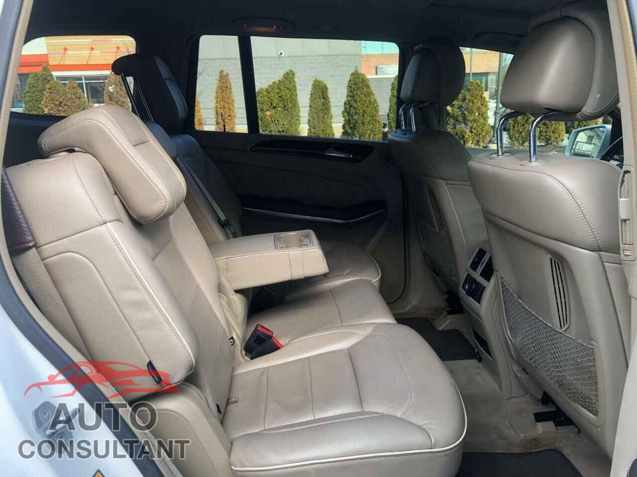 MERCEDES-BENZ GL-CLASS 2013 - 4JGDF7CE5DA221590