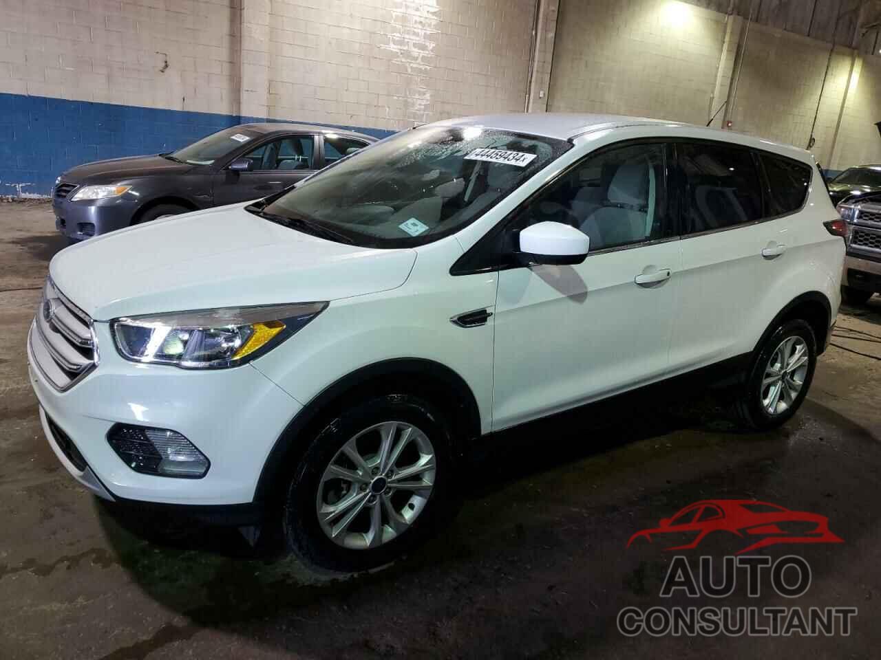 FORD ESCAPE 2017 - 1FMCU9GDXHUB25537