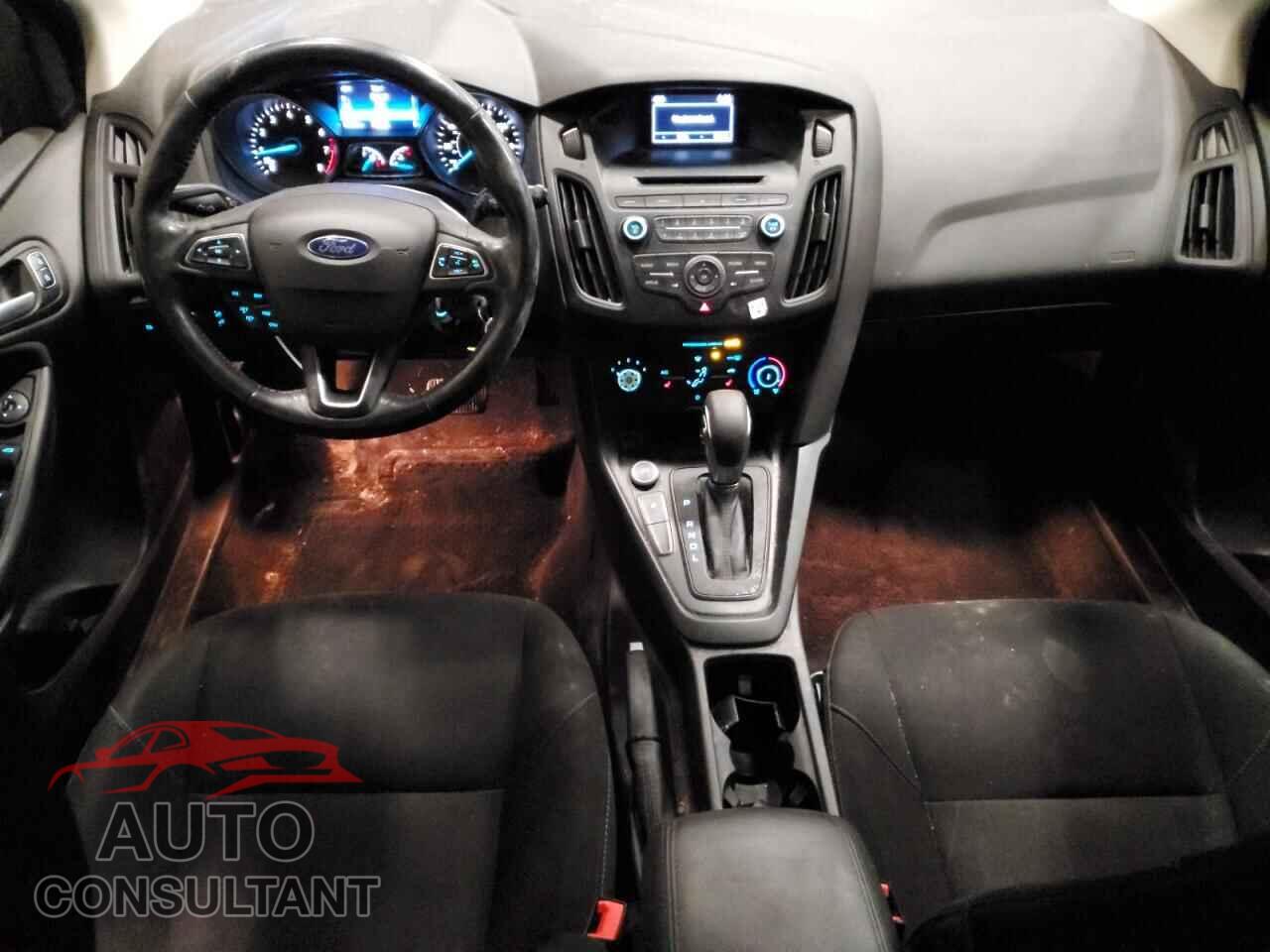 FORD FOCUS 2017 - 1FADP3K24HL295343