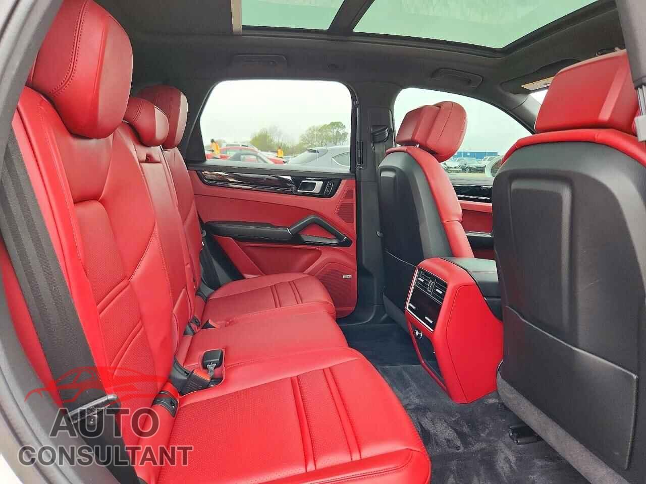 PORSCHE CAYENNE 2021 - WP1AE2AY6MDA24130