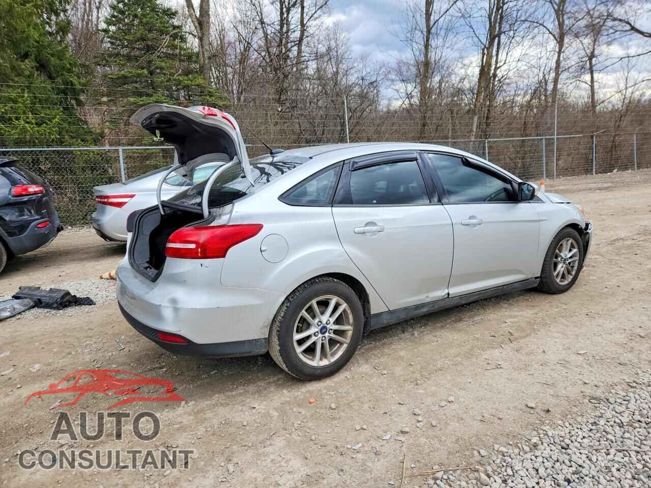 FORD FOCUS 2015 - 1FADP3F20FL276876