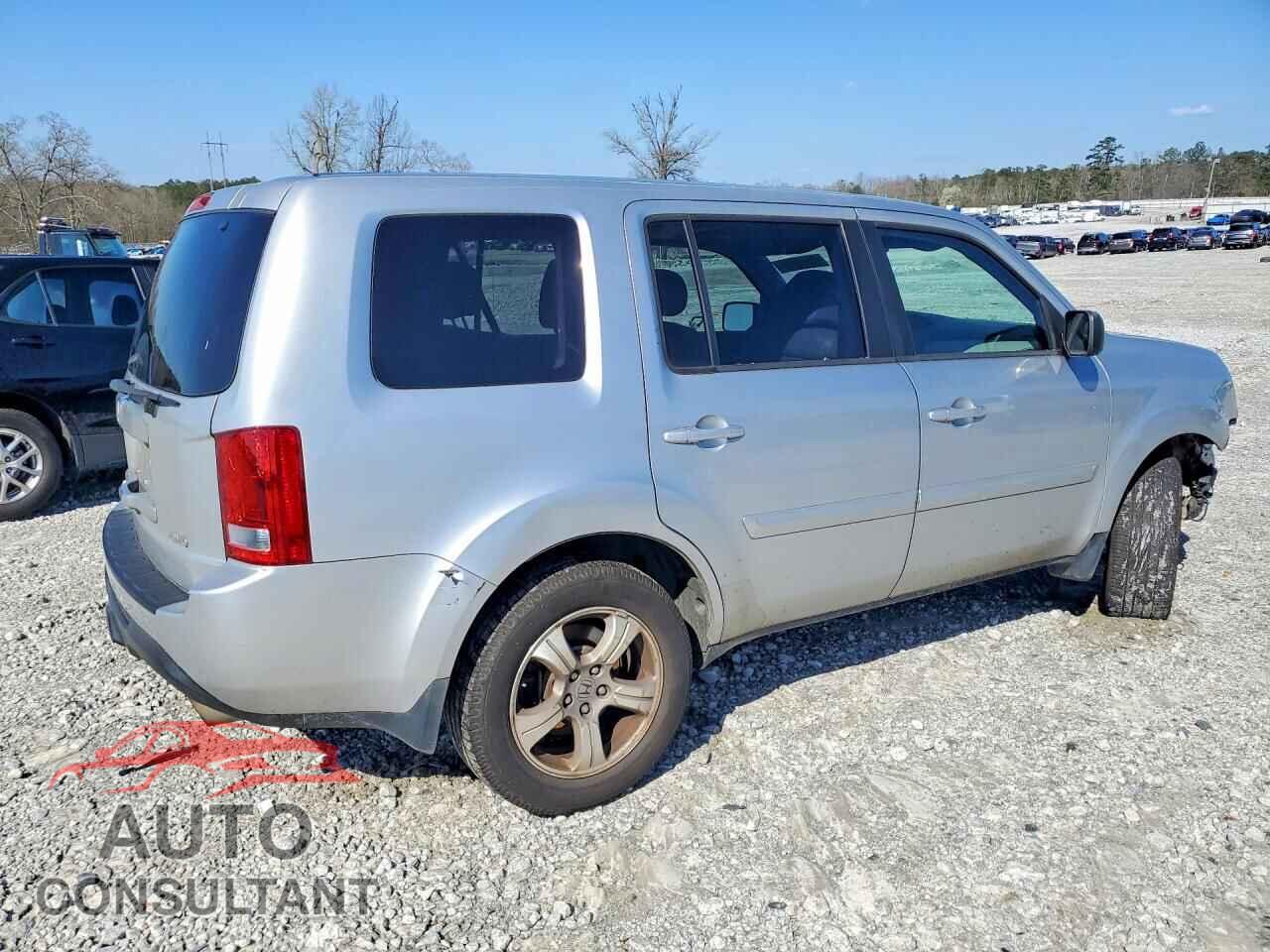HONDA PILOT 2013 - 5FNYF4H57DB001341