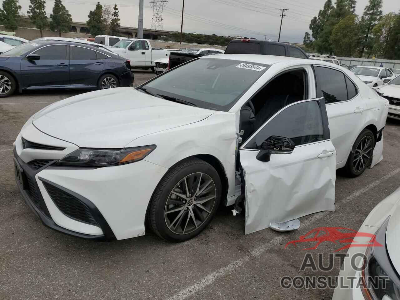 TOYOTA CAMRY 2023 - 4T1G11AK2PU804168