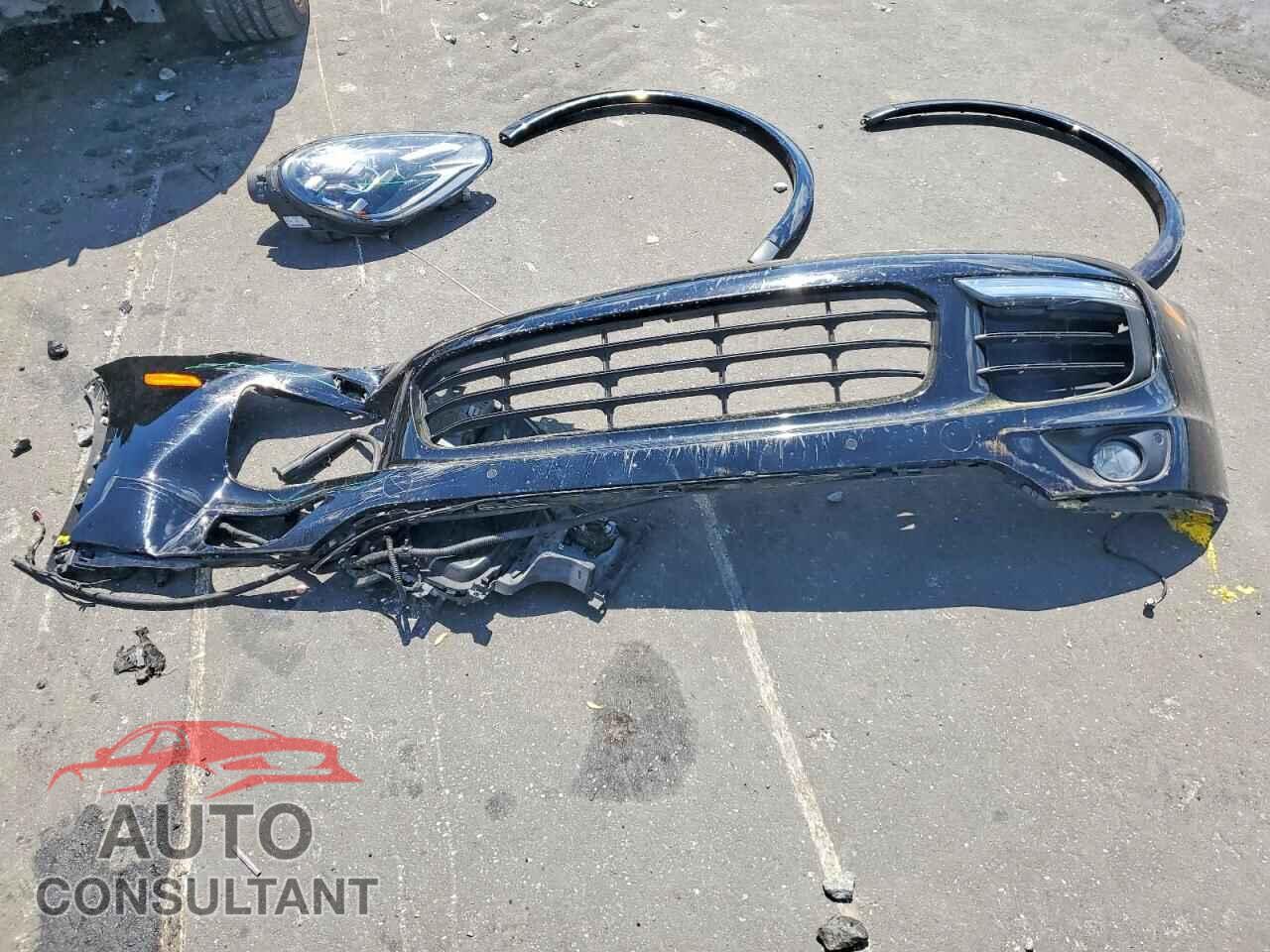 PORSCHE CAYENNE 2017 - WP1AA2A29HKA83875