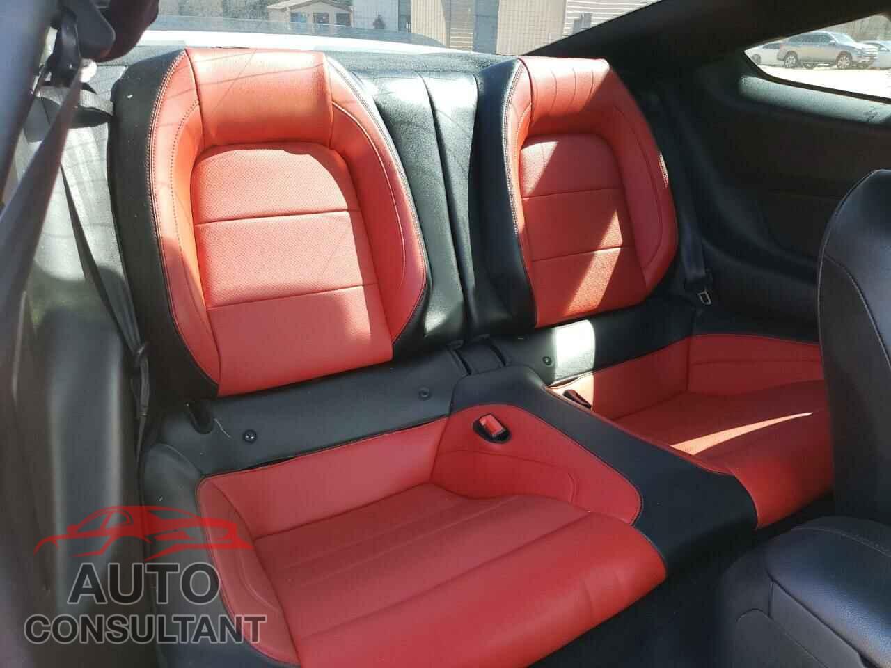 FORD MUSTANG 2018 - 1FA6P8CF4J5138087