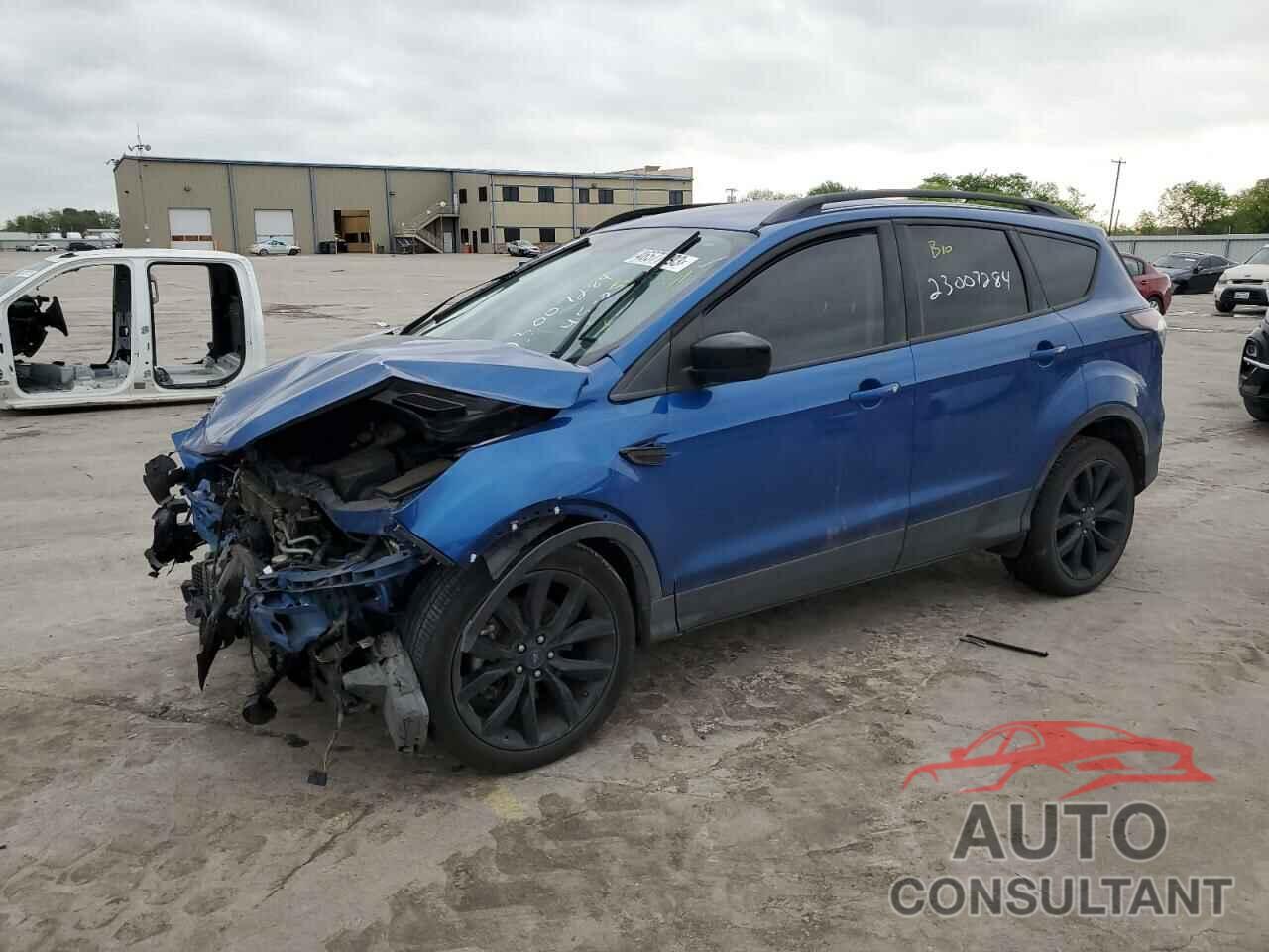 FORD ESCAPE 2017 - 1FMCU0G96HUA93337
