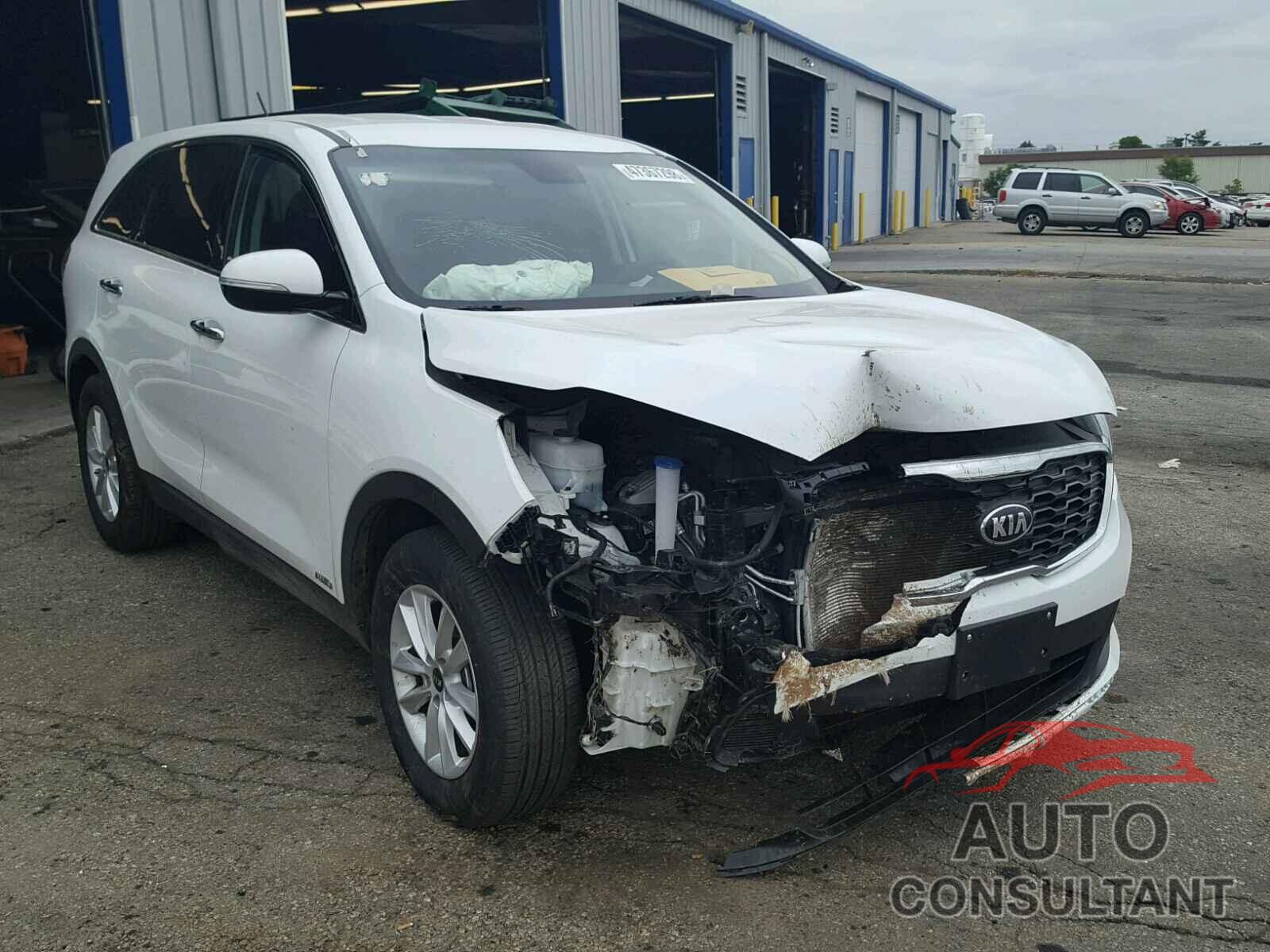 KIA SORENTO LX 2019 - 5XYPGDA52KG468661