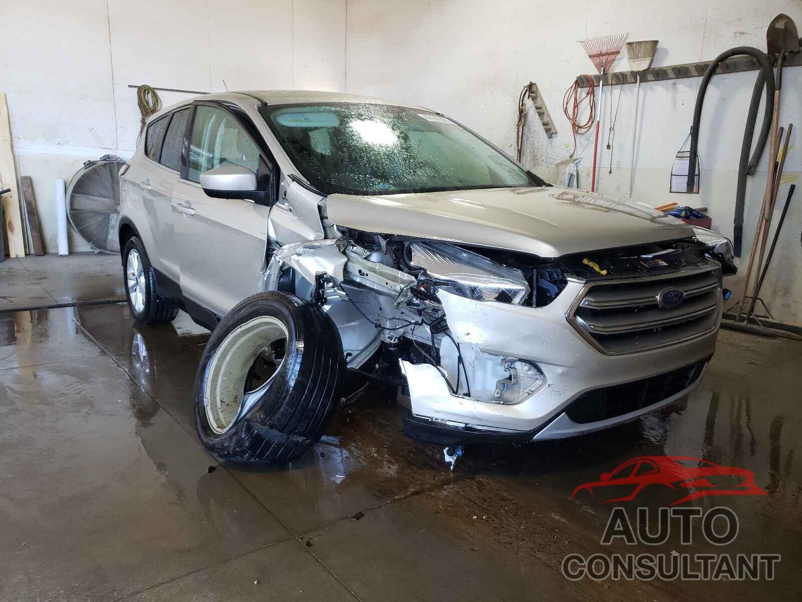FORD ESCAPE 2017 - 1FMCU9GD0HUC33861