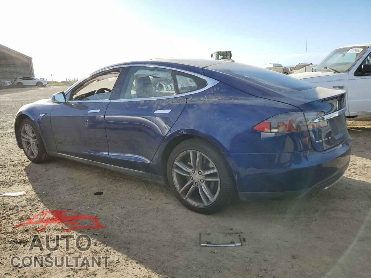 TESLA MODEL S 2015 - 5YJSA1E15FF113885
