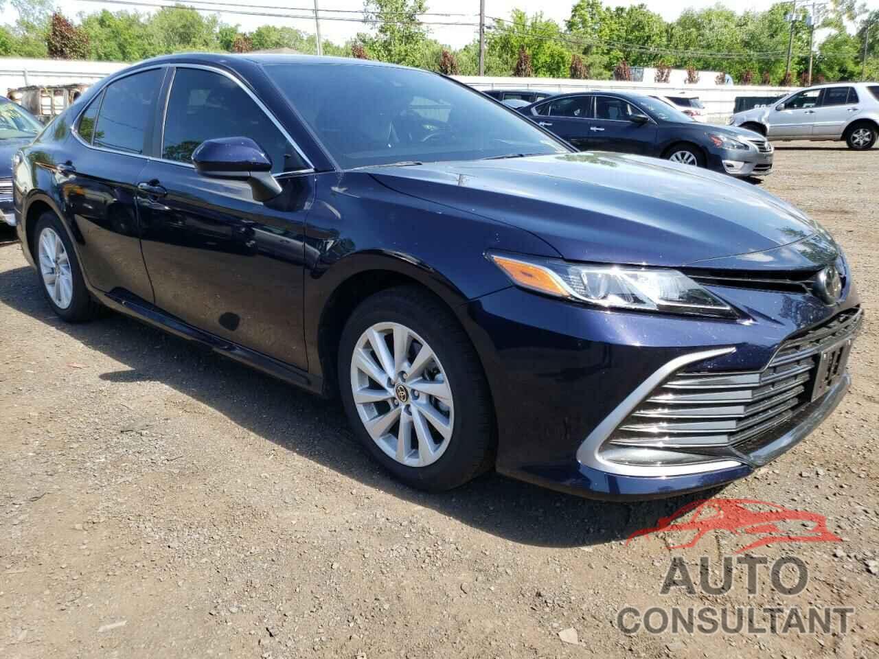 TOYOTA CAMRY 2022 - 4T1C11BKXNU053766