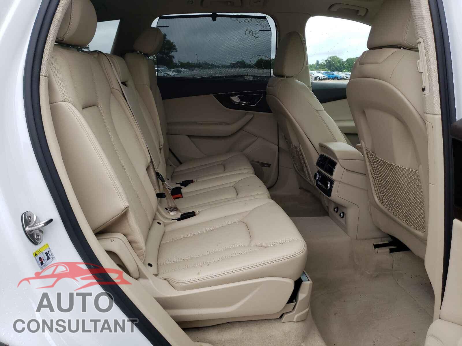 AUDI Q7 2018 - WA1VAAF76JD044487